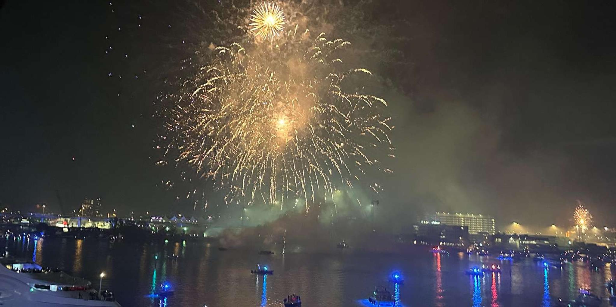 Miami New Year's Eve Fireworks Cruise - Image 6