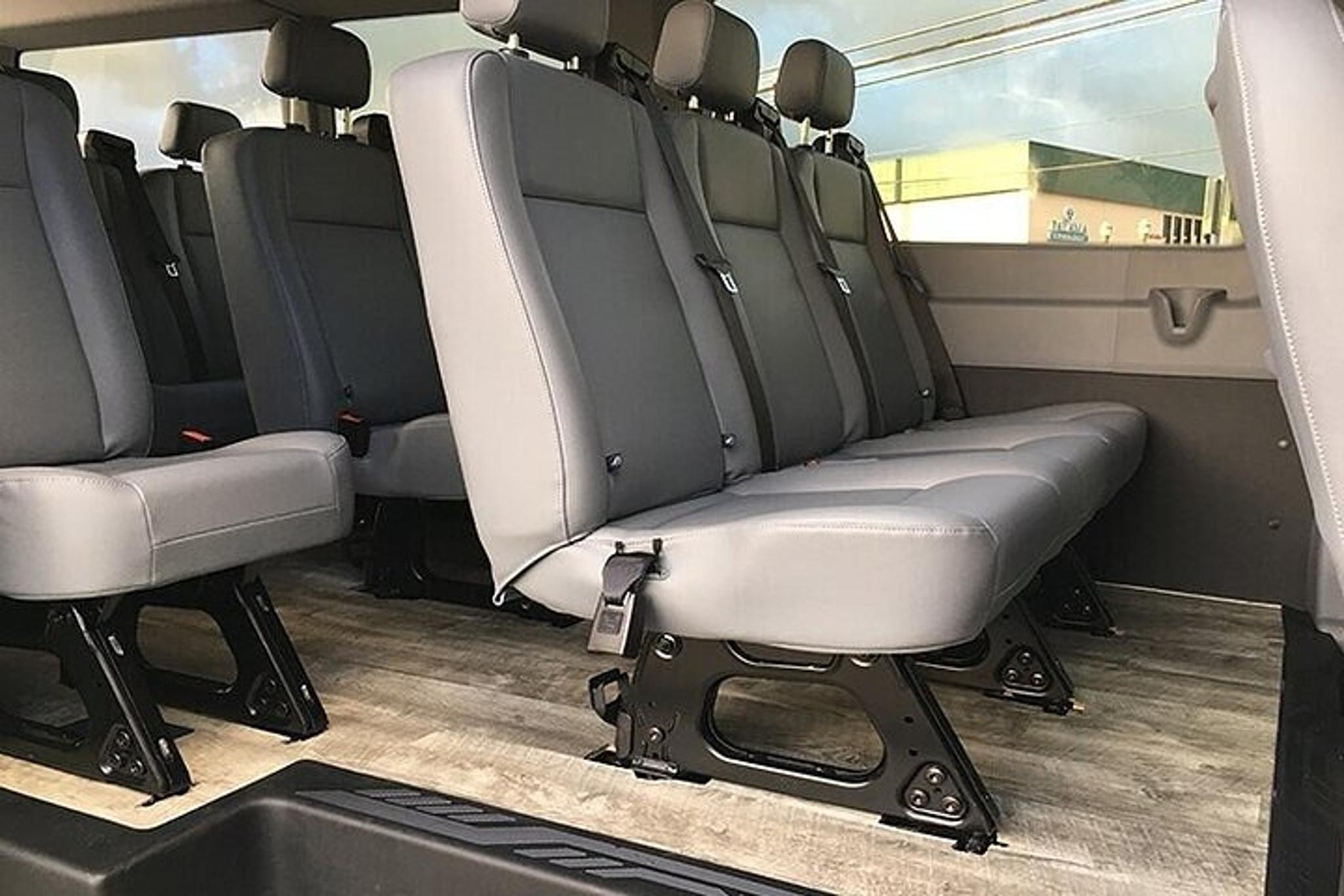 Honolulu Private Airport Transfer by Van - Image 4