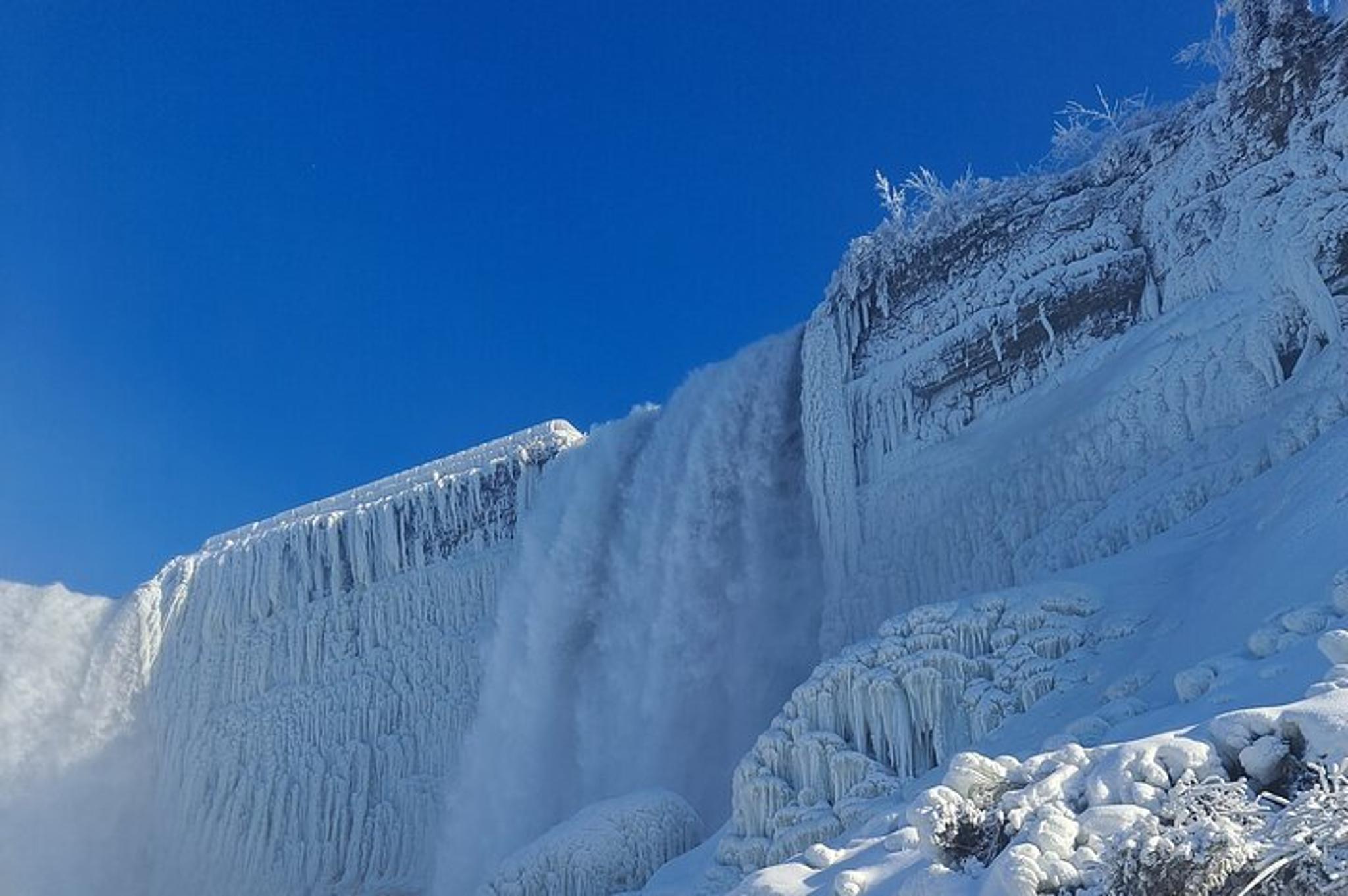 Niagara Falls Night Walking Tour - Image 6