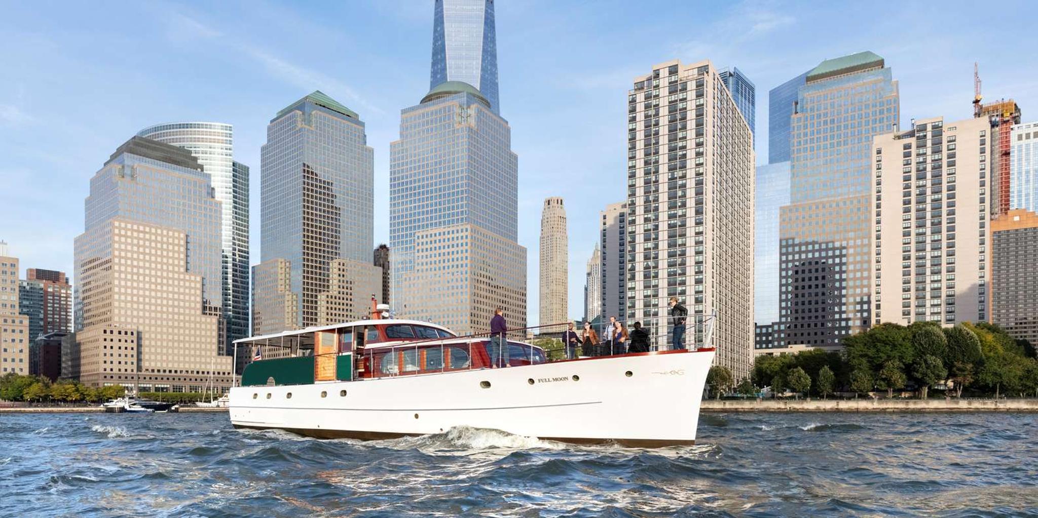 New York City Mini Yacht Sightseeing Tour 1.5 hr - Image 5