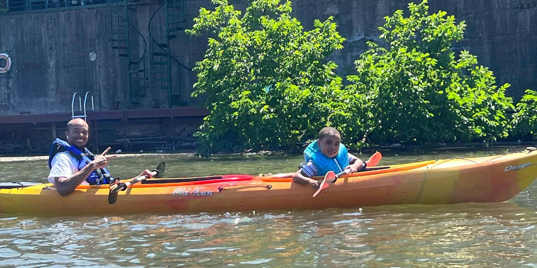 Chicago Kayak Rental from North Rockwell 2 hr - Image 2
