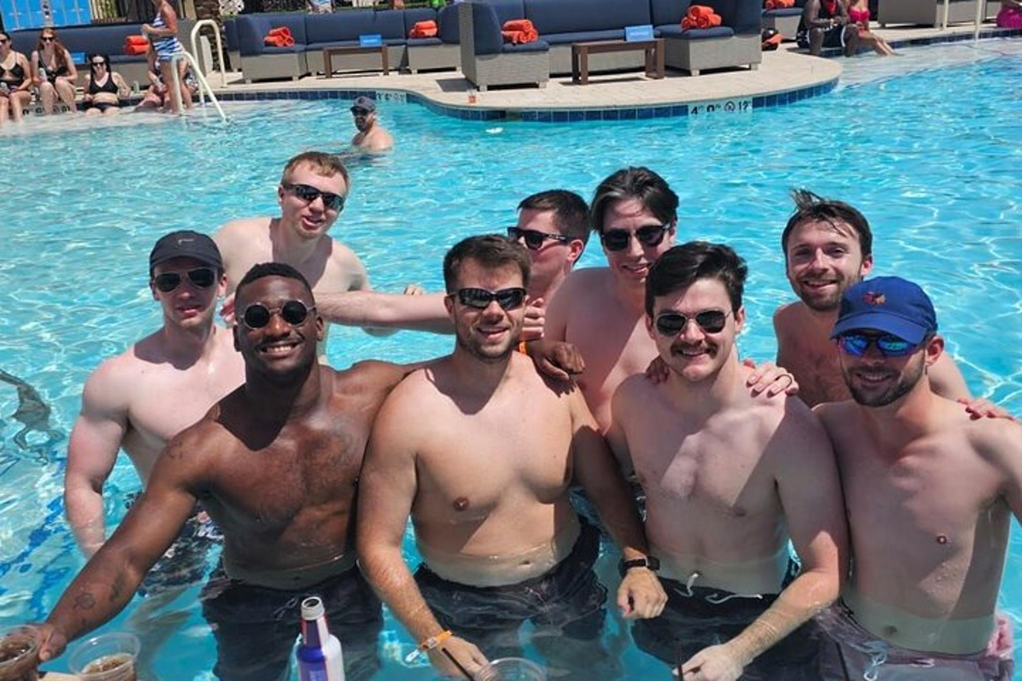 Las Vegas Pool Party Tour with Skip-the-Line Access - Image 6