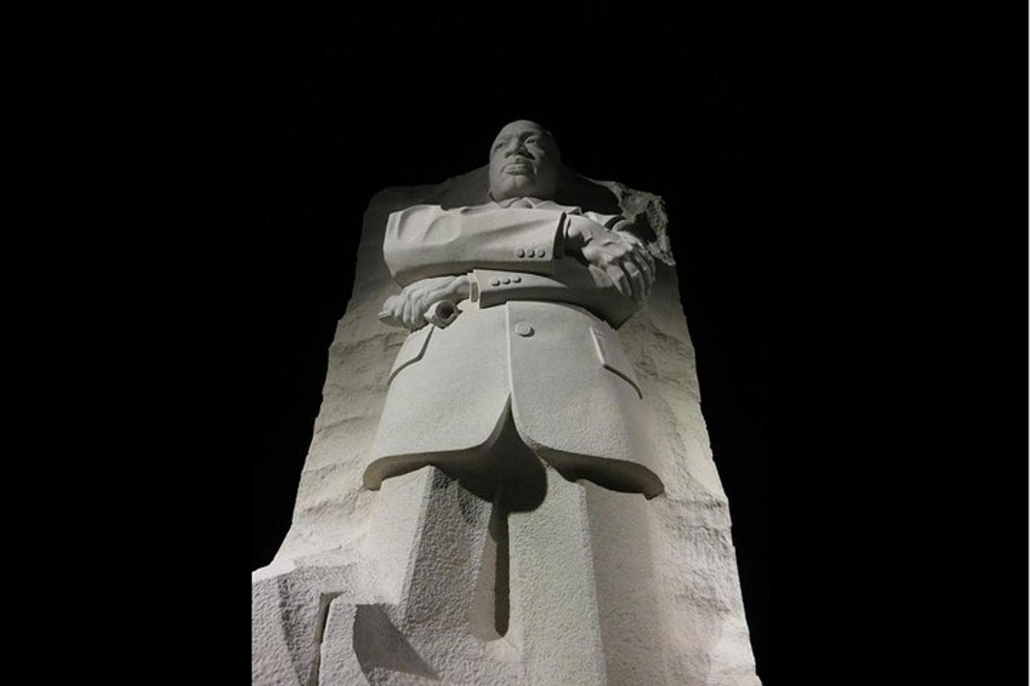 Washington DC Minibus City Night Tour - Image 4