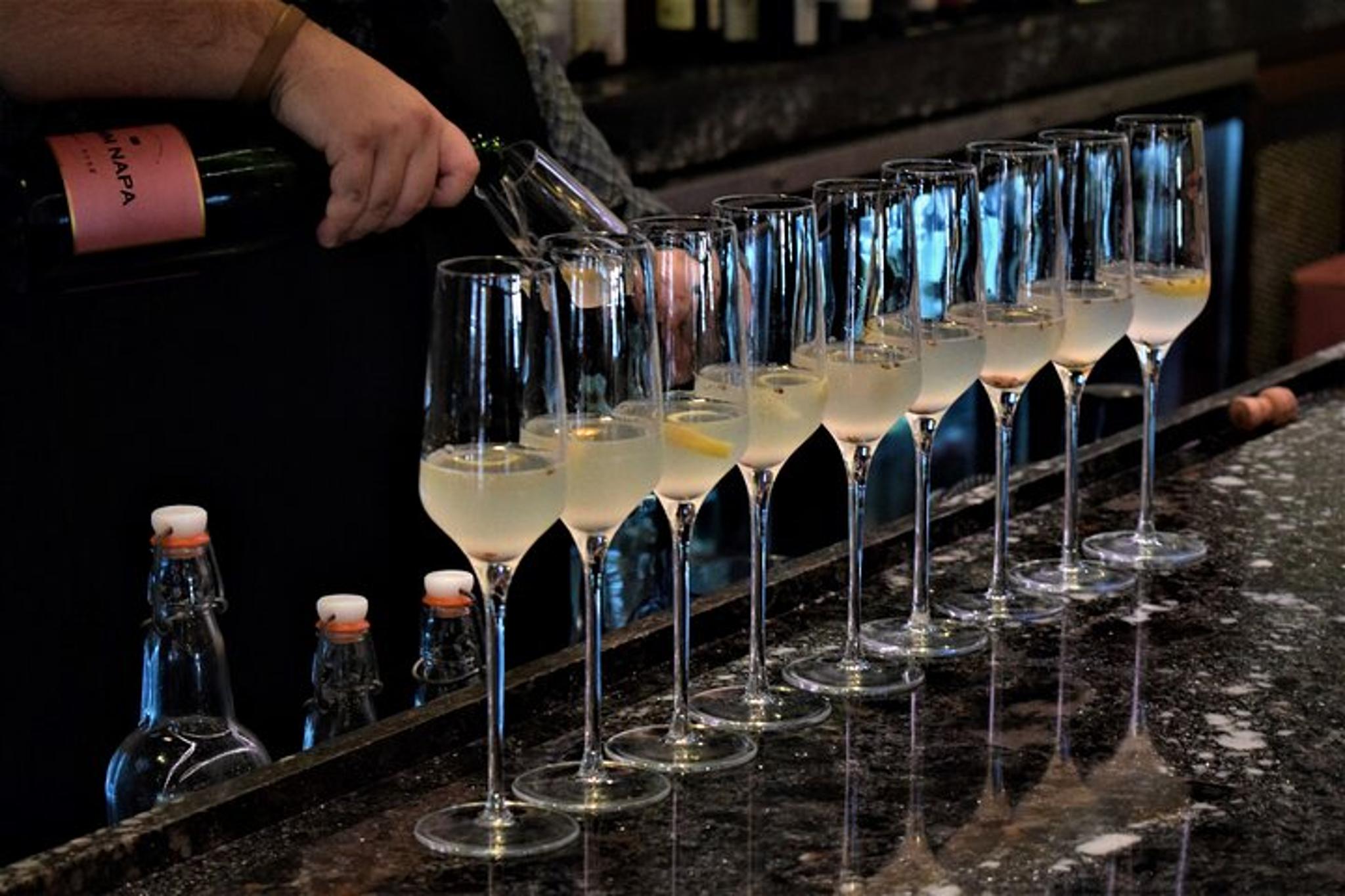 New Orleans Cocktail Tour of the French Quarter - Image 4