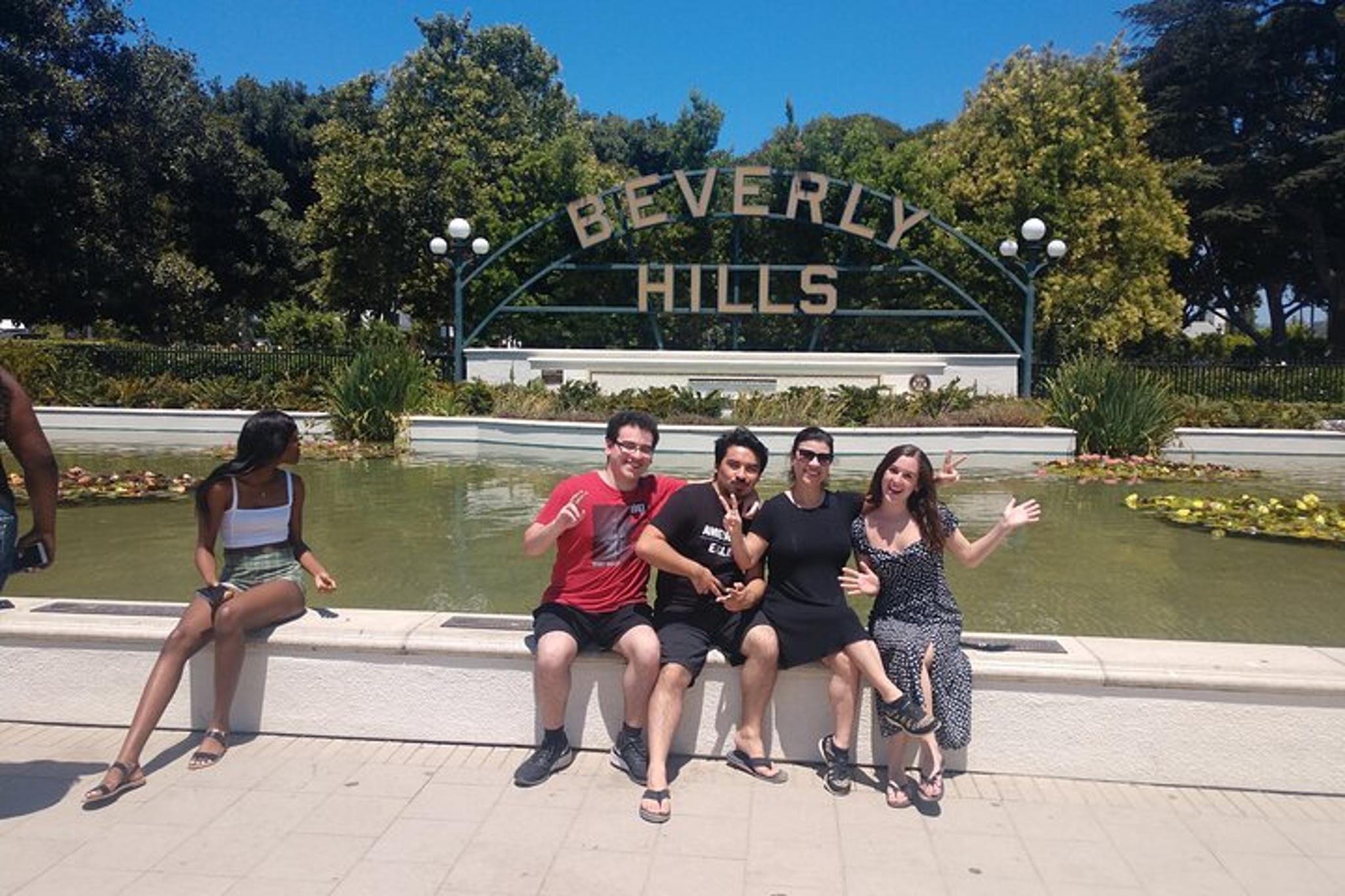 Hollywood to Beverly Hills Sightseeing Tour - Image 3