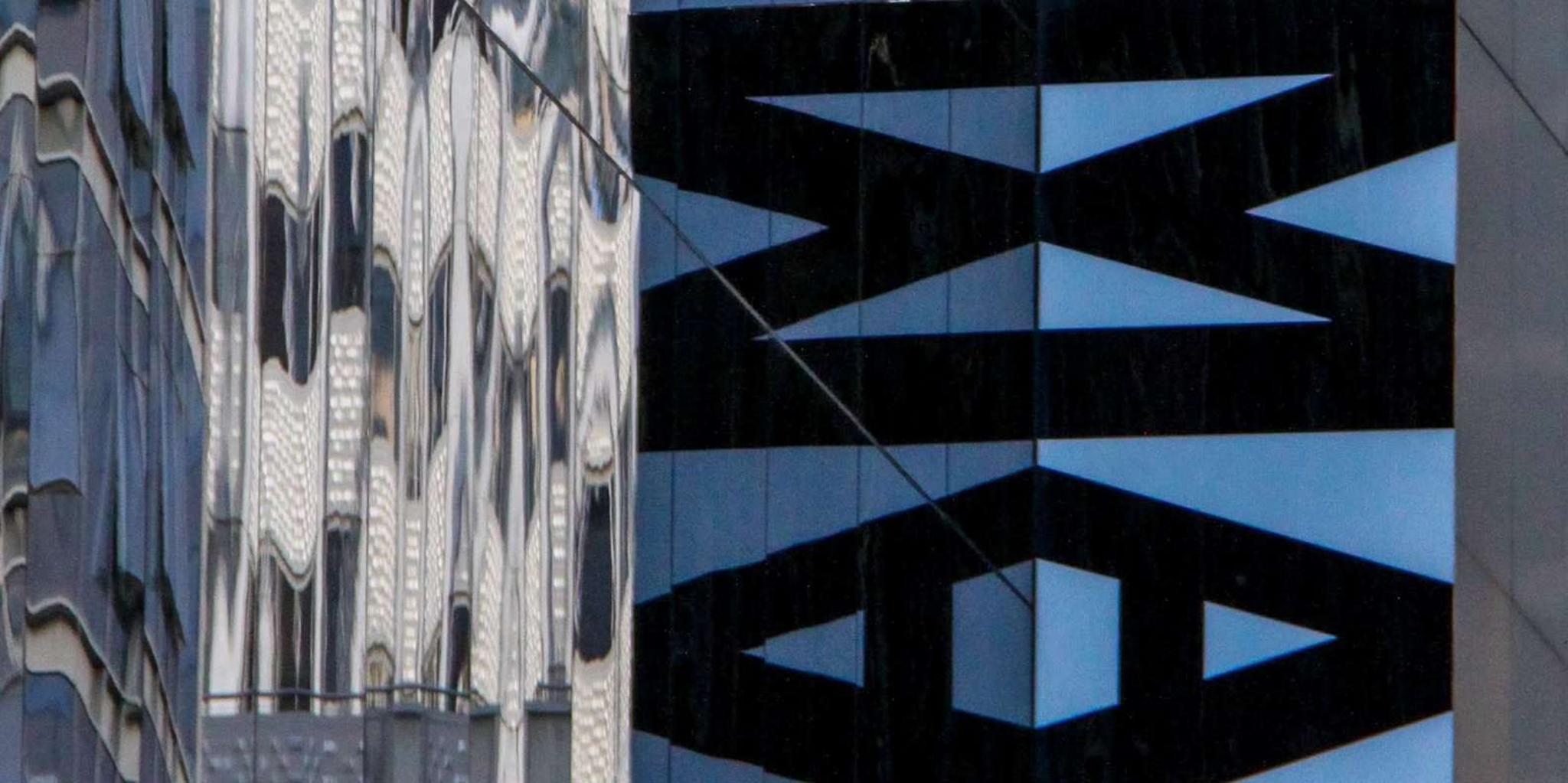 New York City Comedy Bus Tour - Image 5