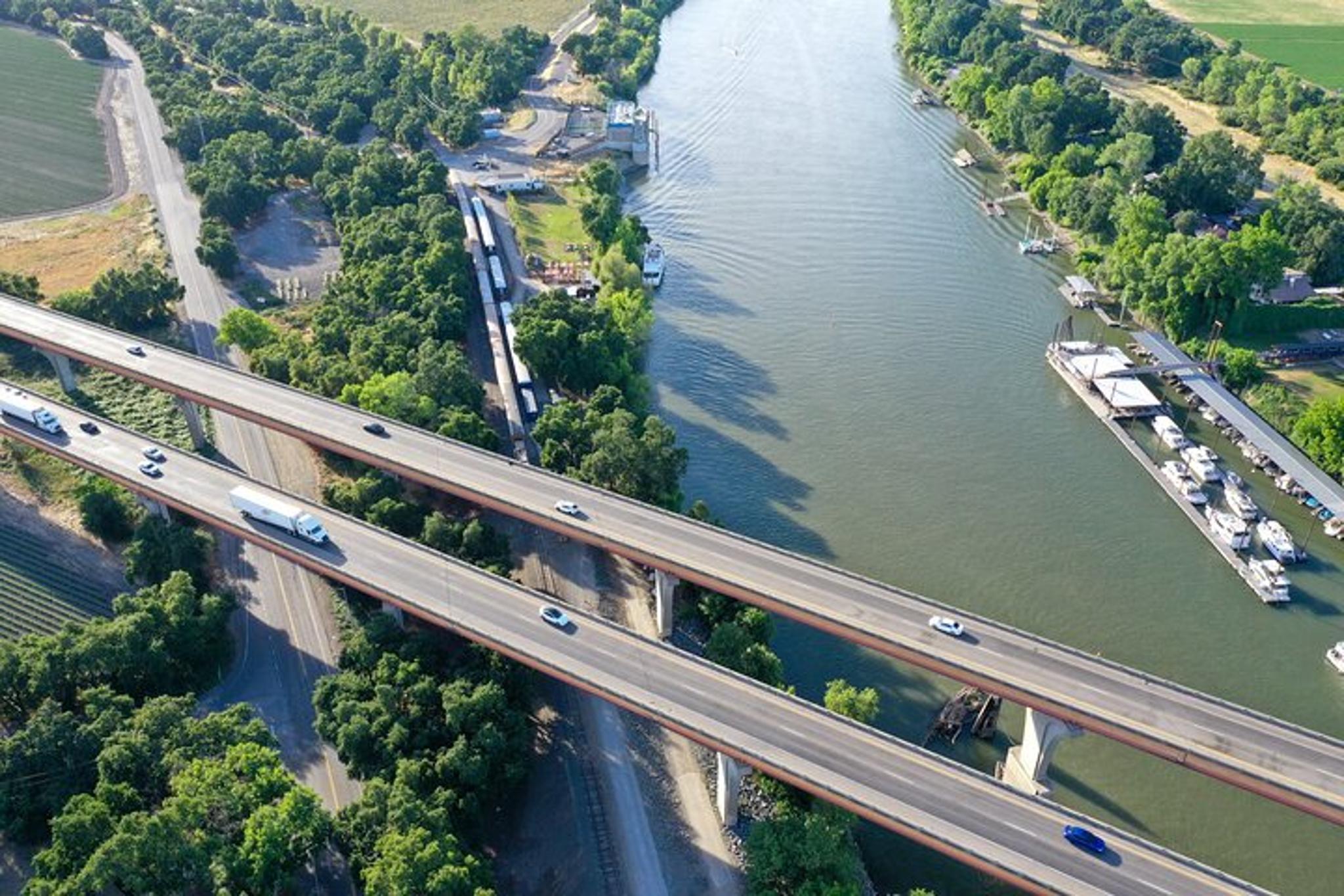 Sacramento River Train Ride - Image 6