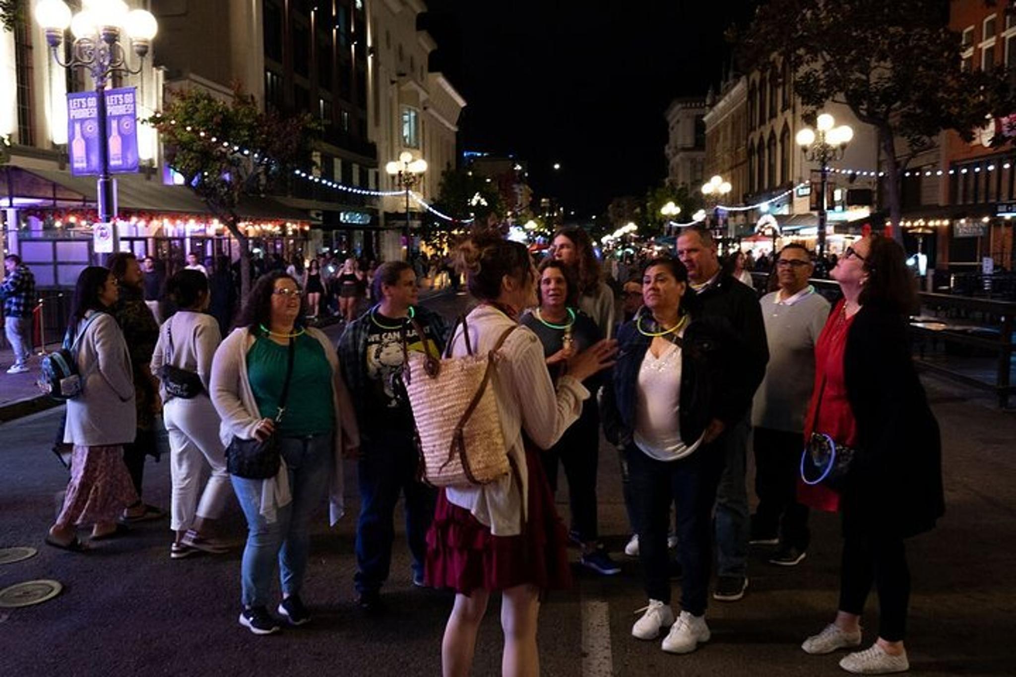 San Diego Ghost Walking Tour with Pub Crawl