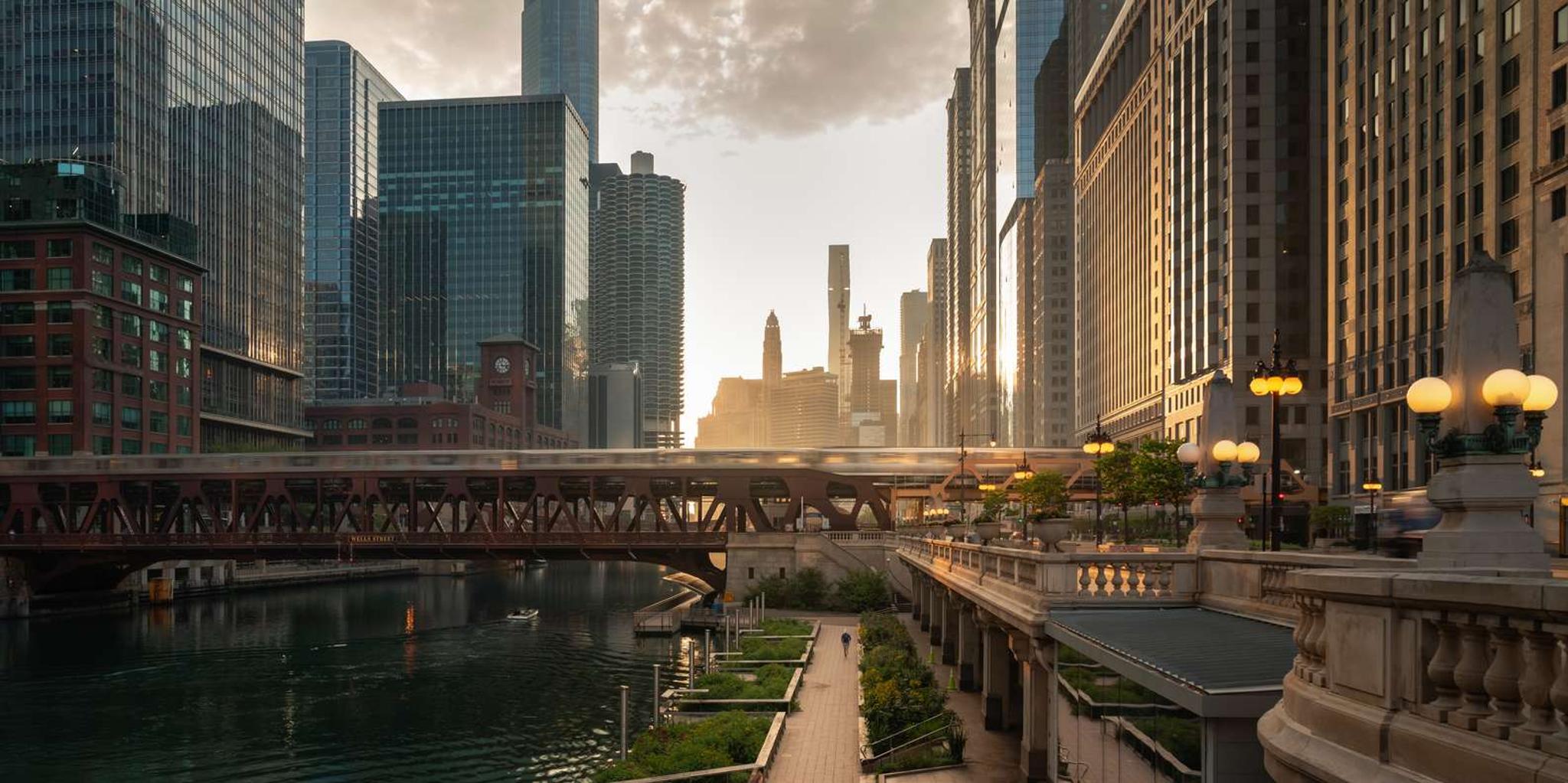 Chicago Family Friendly Ghost Walking Tour - Image 2