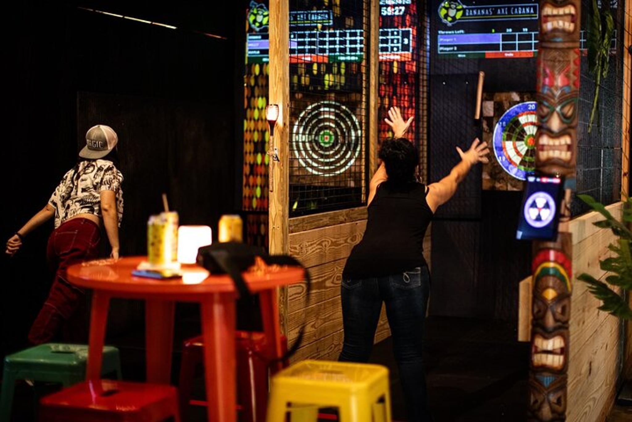 Orlando Axe Throwing Session 1 hr - Image 6