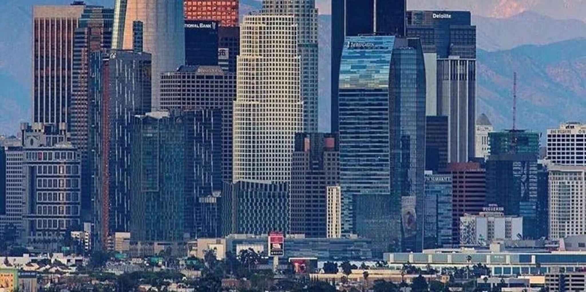 Los Angeles Night Airplane Tour - Image 2