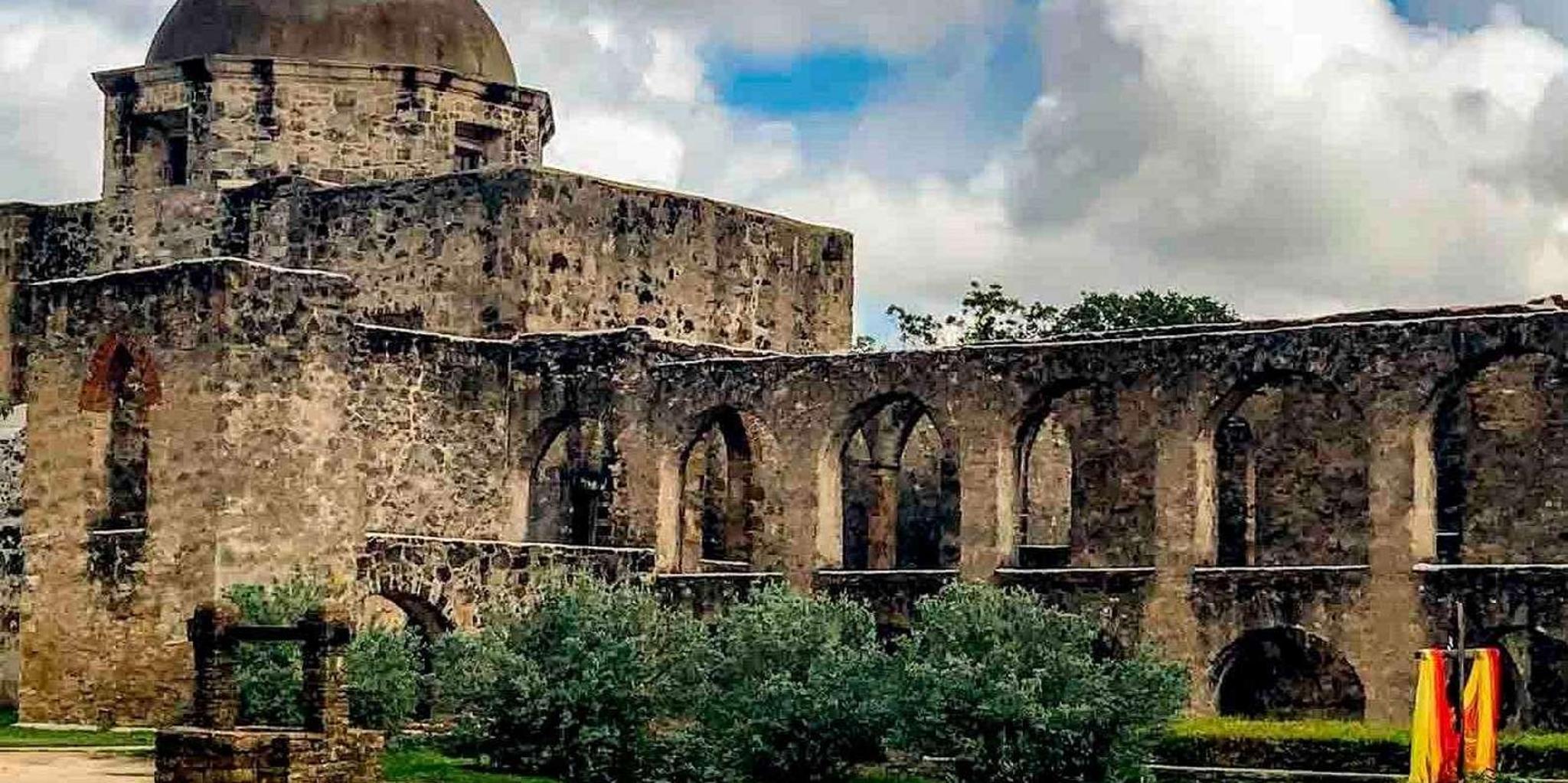 San Antonio Alamo and Mission Van Tour - Image 4