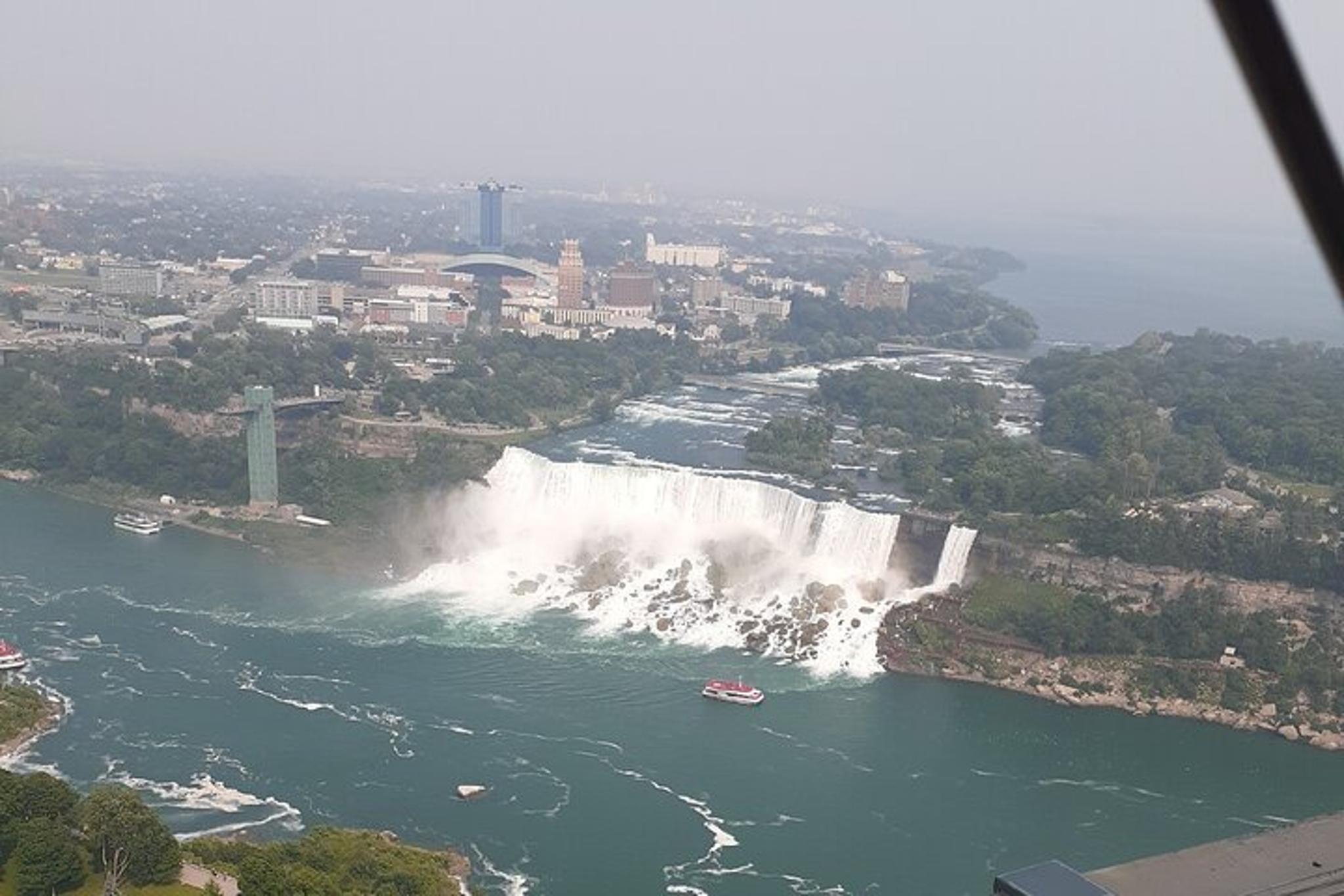 Niagara Falls Night Tour with Skylon Tower - Image 5