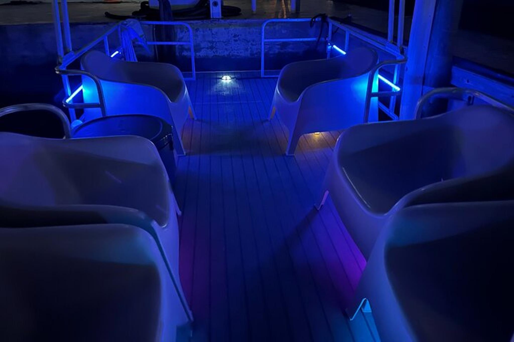 Miami Night Skyline Private Boat Tour 2 hr - Image 6