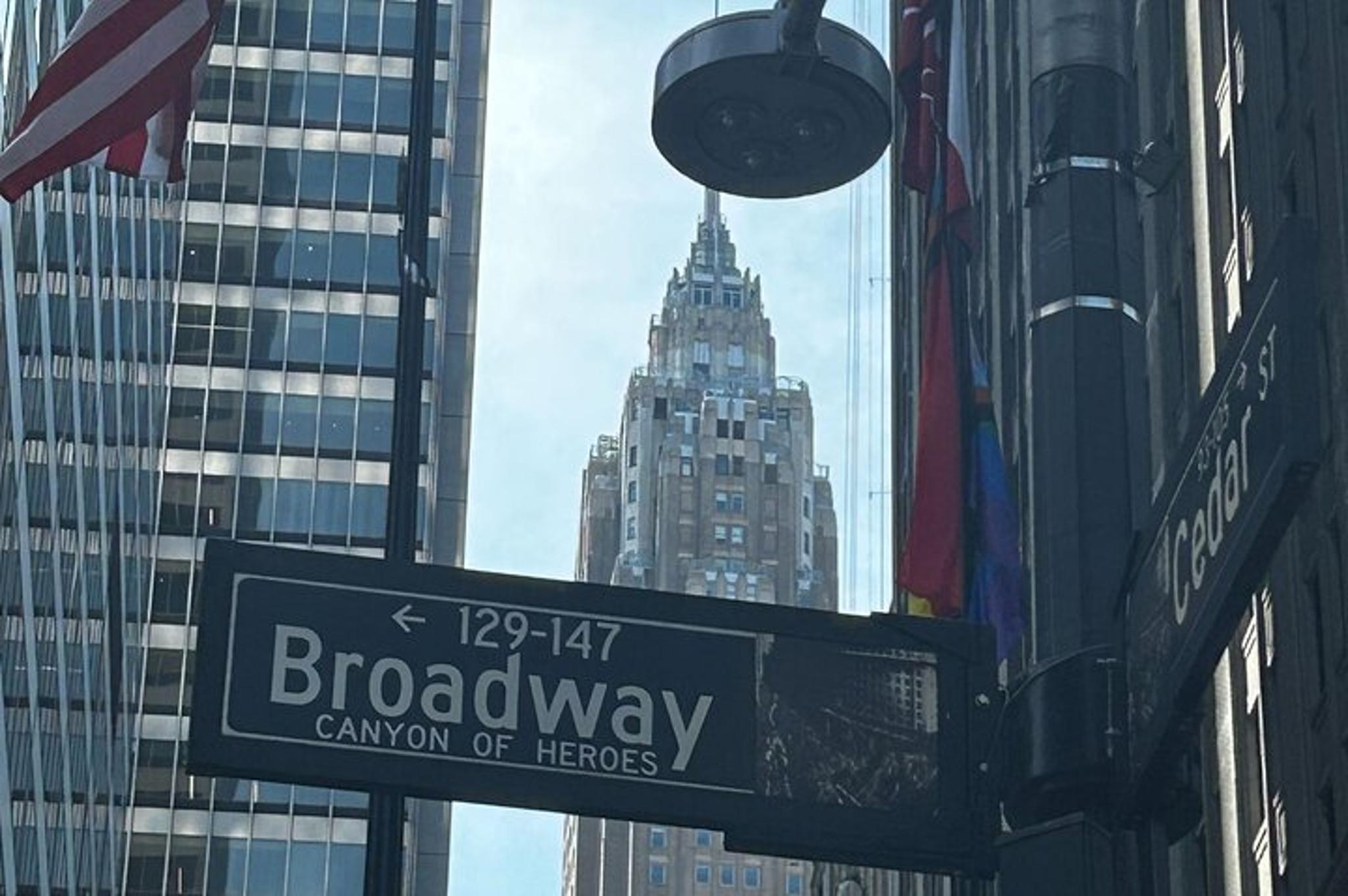 New York City Financial District Walking Tour - Image 6