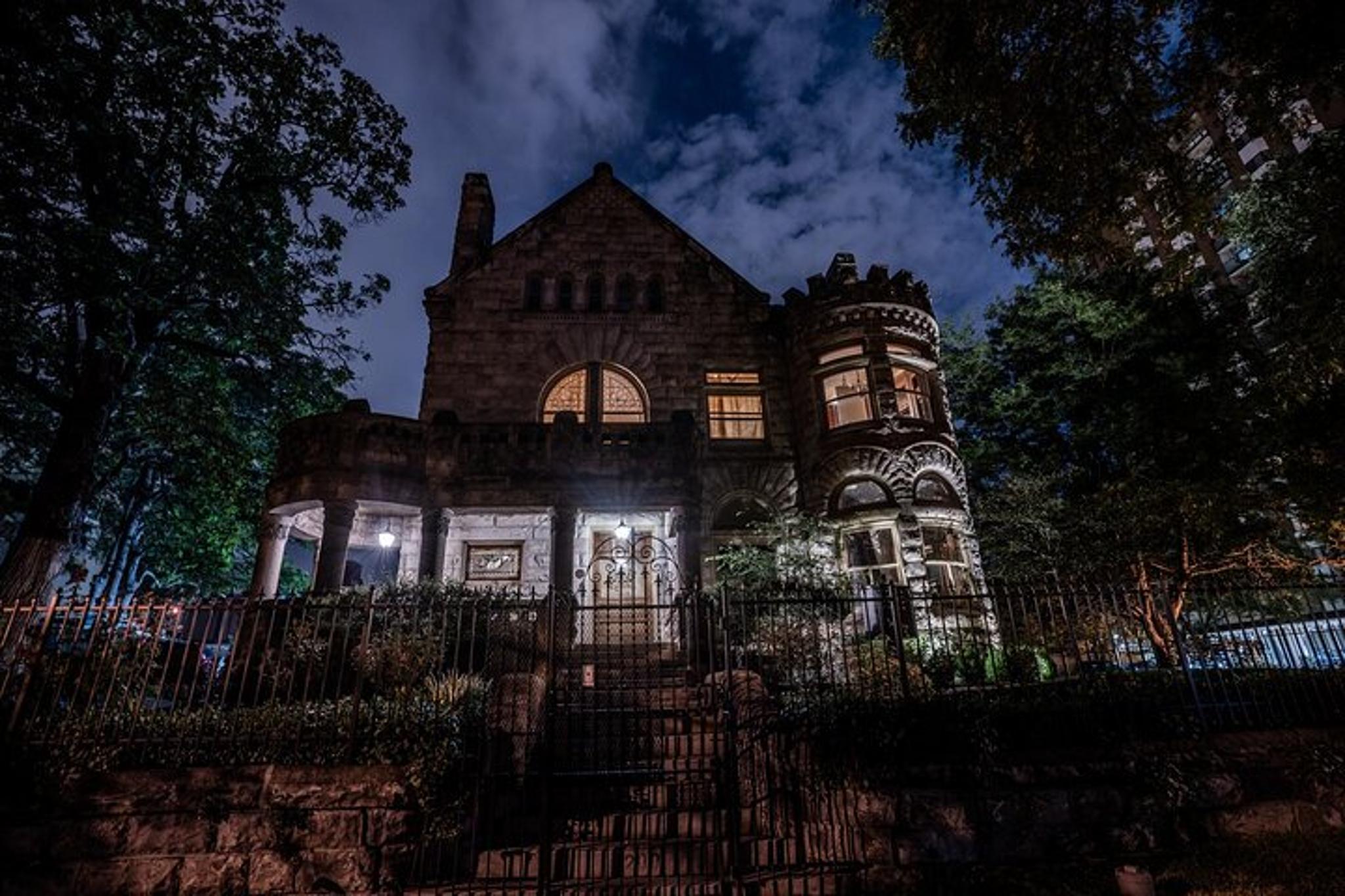 Denver Ghost Tour: Gaslights, Graves, & Gold - Image 1