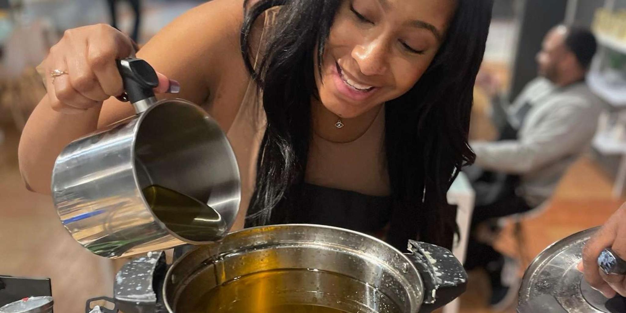Chicago Candle Making Class Downtown - Image 6