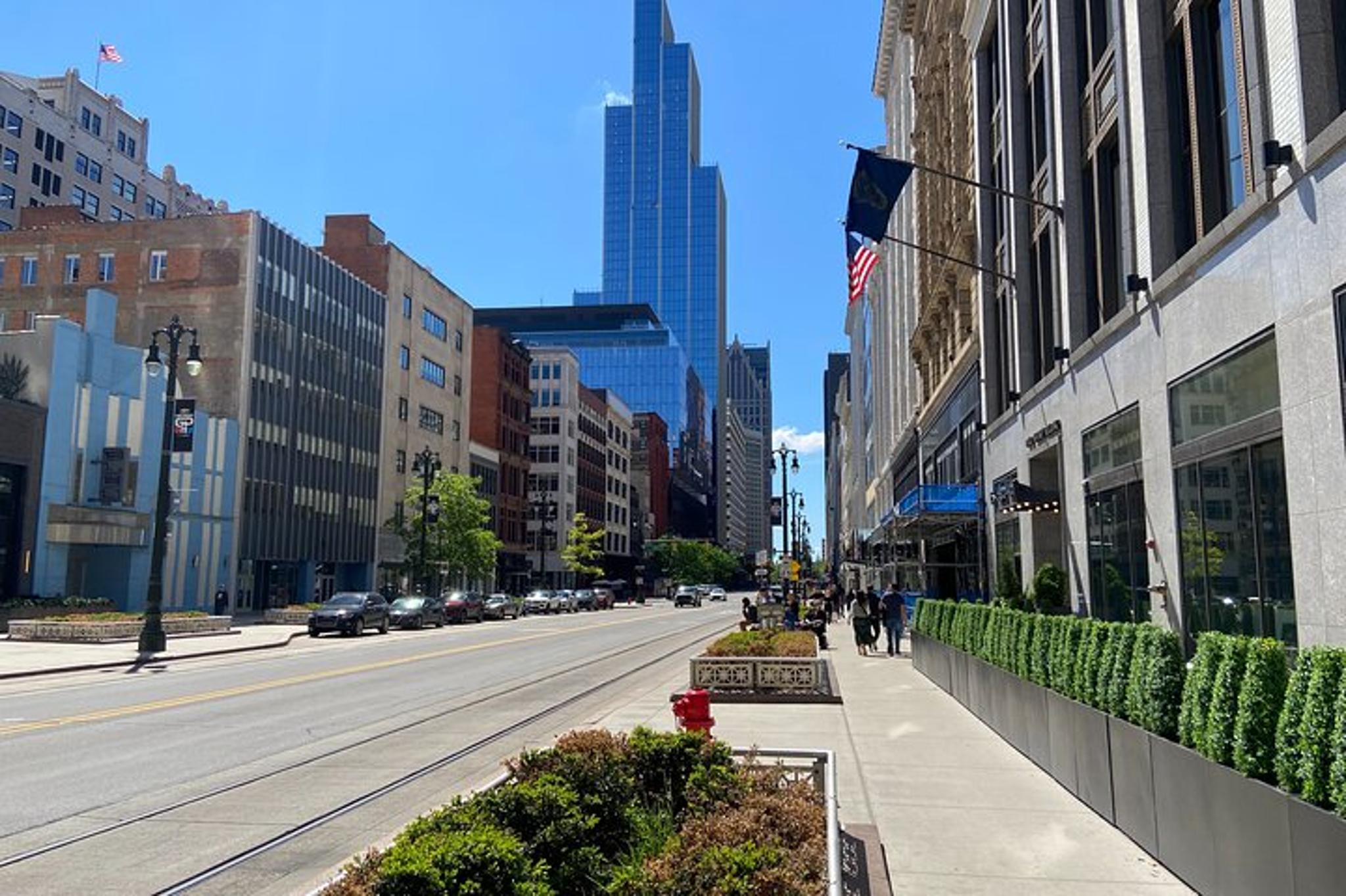 Detroit Walking Bar Tour - Image 3