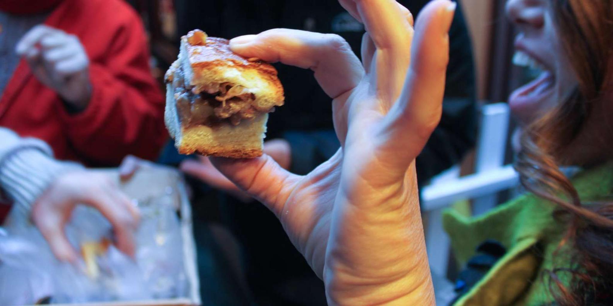 Chicago Food Walking Tour with Free Bike or Kayak Rental - Image 4