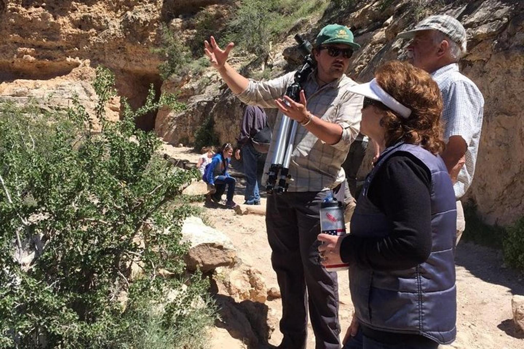 Grand Canyon Hike and Sightseeing Tour - Image 3