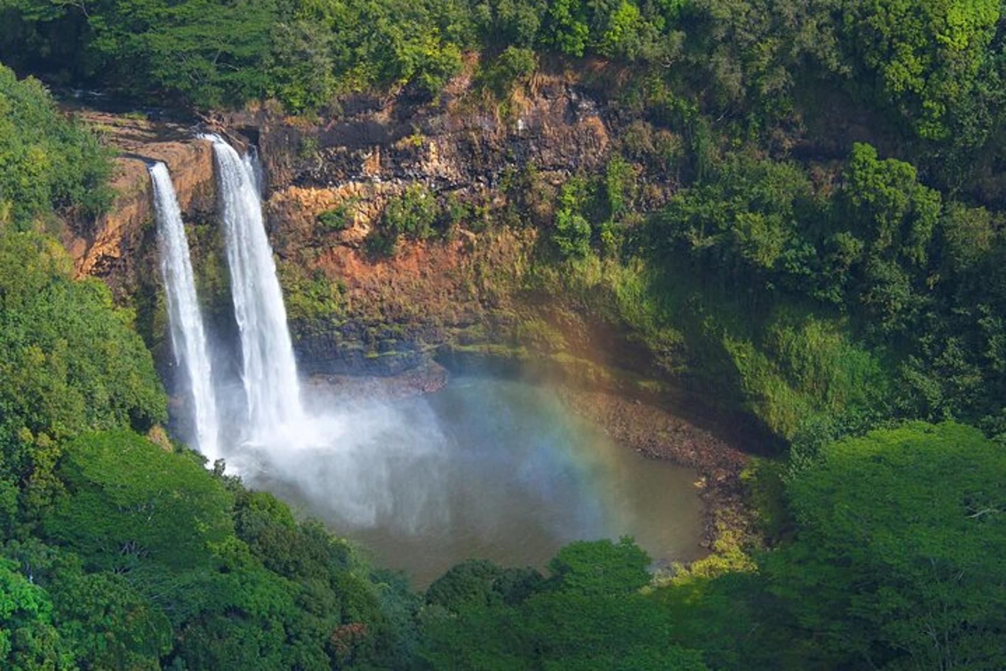 Kauai Waterfalls and Local Grinds Tour