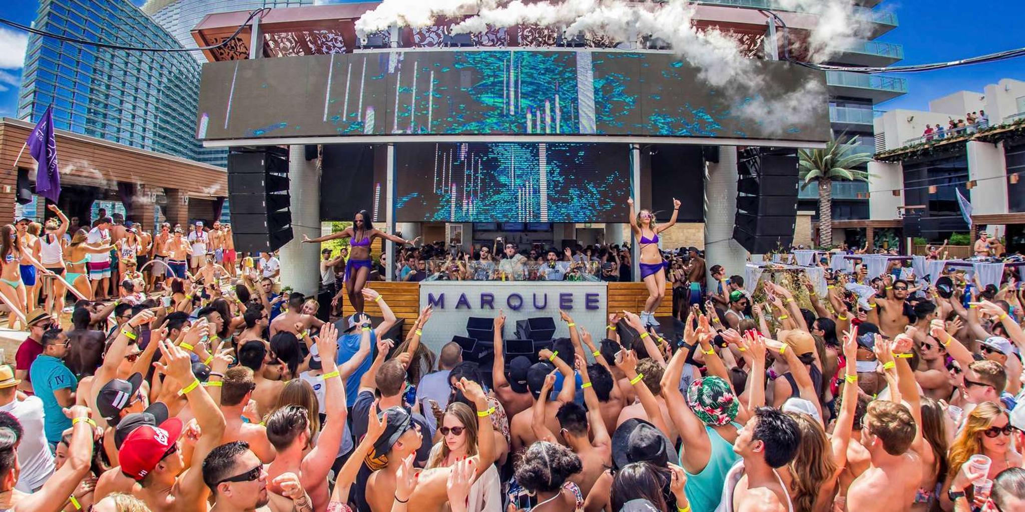 Las Vegas Pool Party Crawl by Party Bus - Image 4