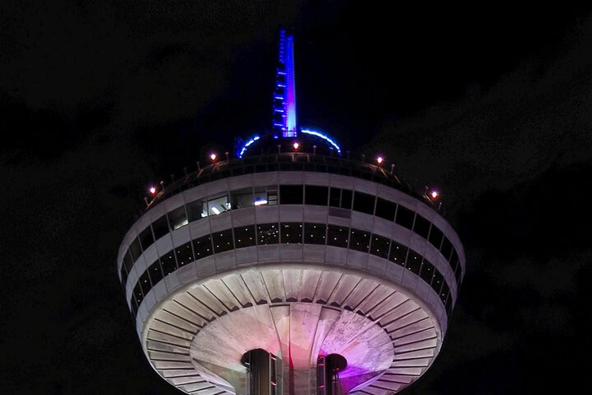 Niagara Falls Night Tour with Skylon Tower - Image 2