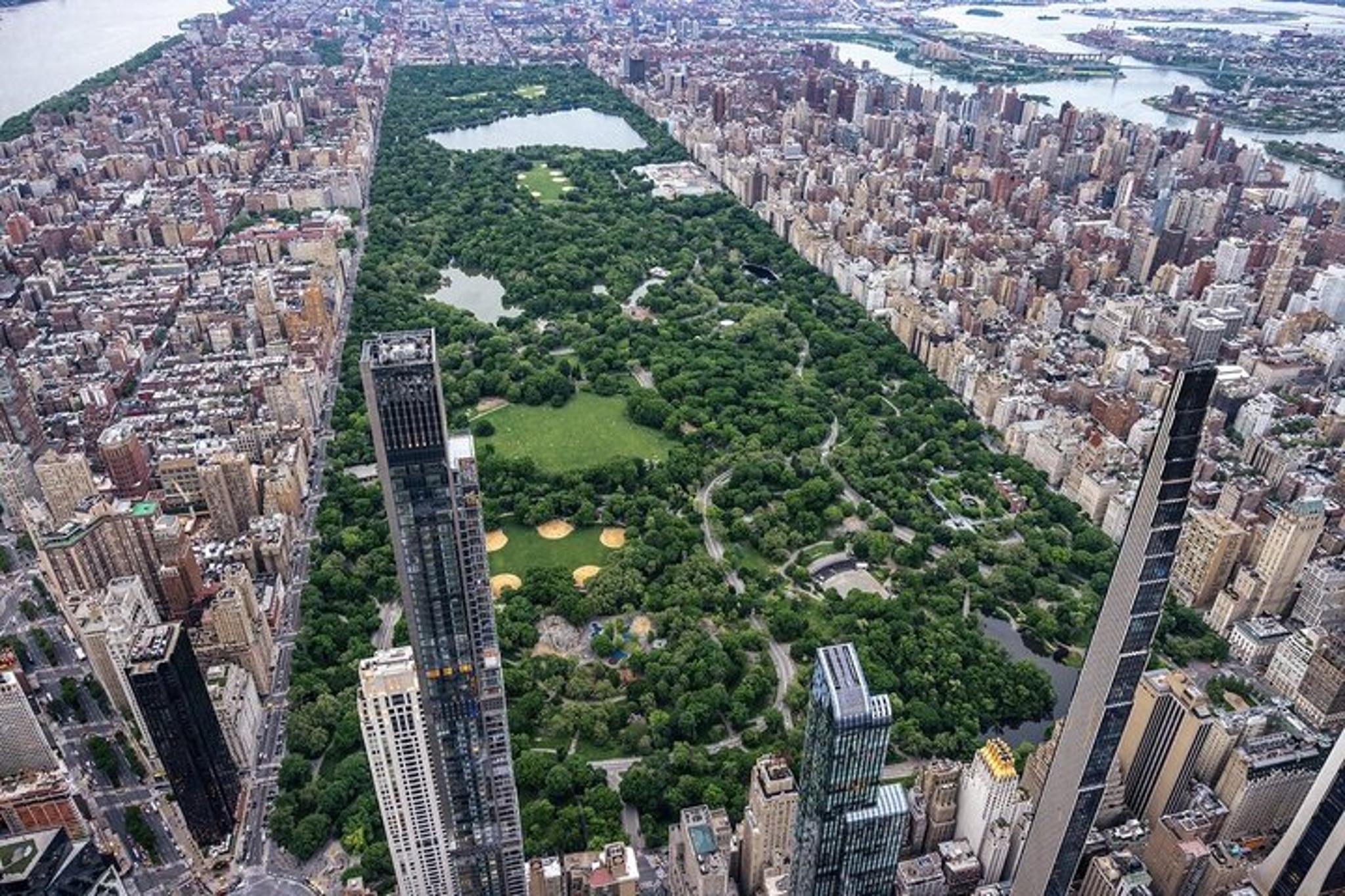 New York City Helicopter Tour for Couples - Image 2