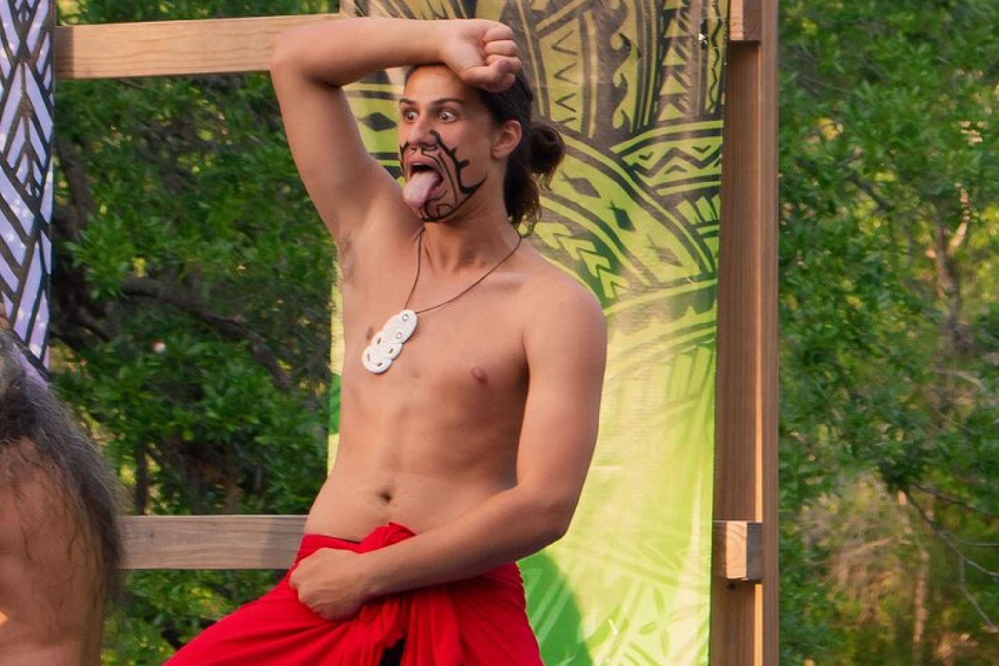 Adventure Luau Polynesian Dinner Show - Image 4