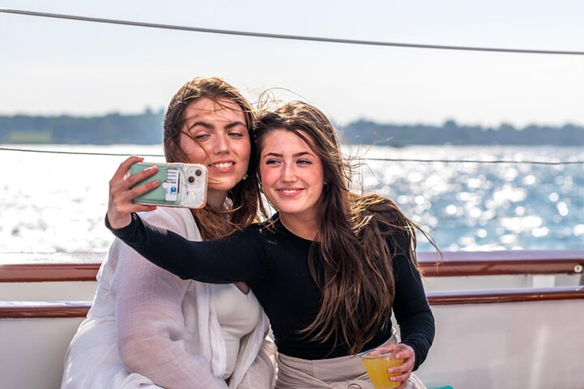 Newport Sightseeing Sail on Classic Sailboat - Image 5