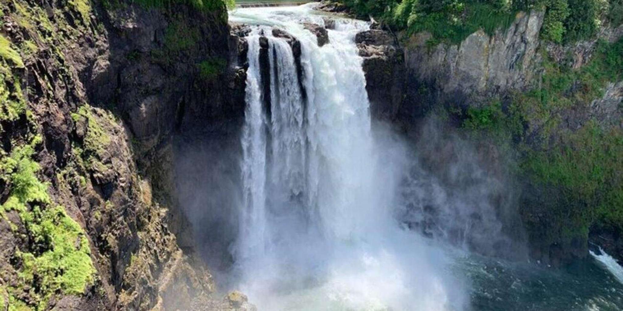 Seattle Waterfalls Hiking Tour
