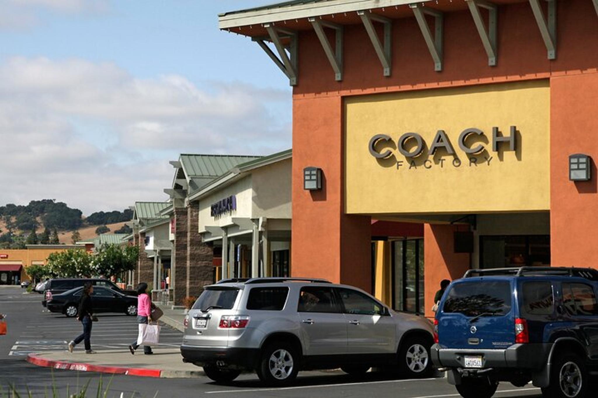 San Francisco Shopping Tour to Napa Premium Outlets