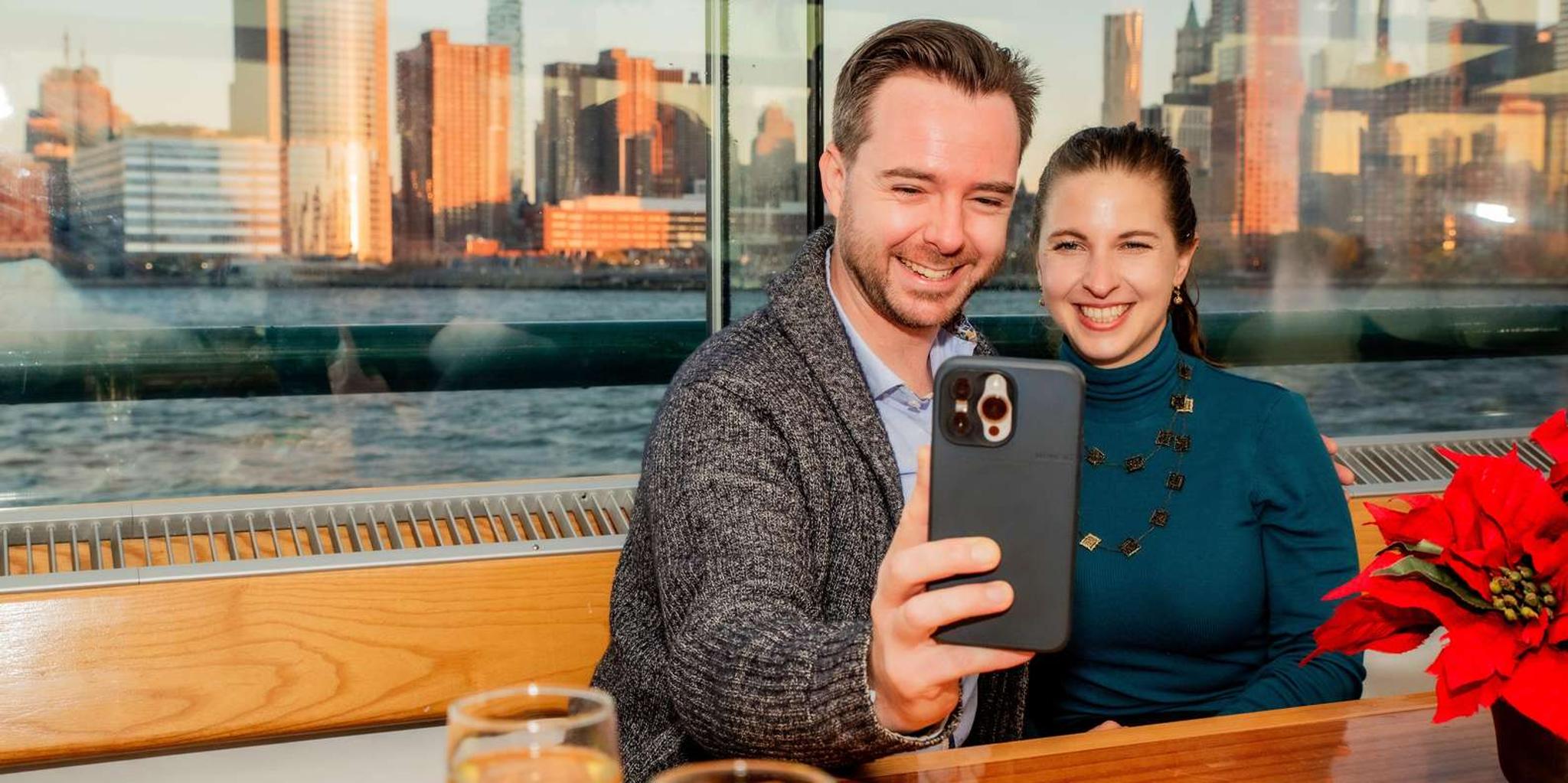 New York City Sightseeing Cruise with Drink - Image 4