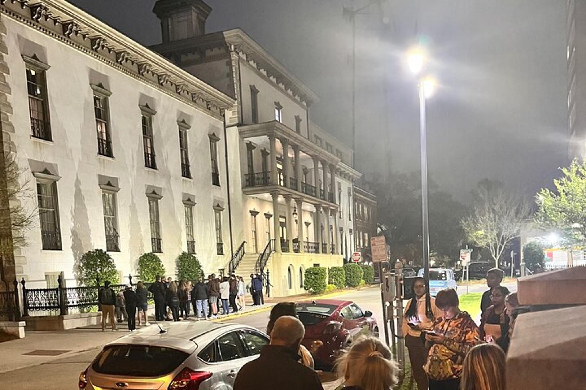 Helen Ghosts of Christmas Past Tour - Image 2