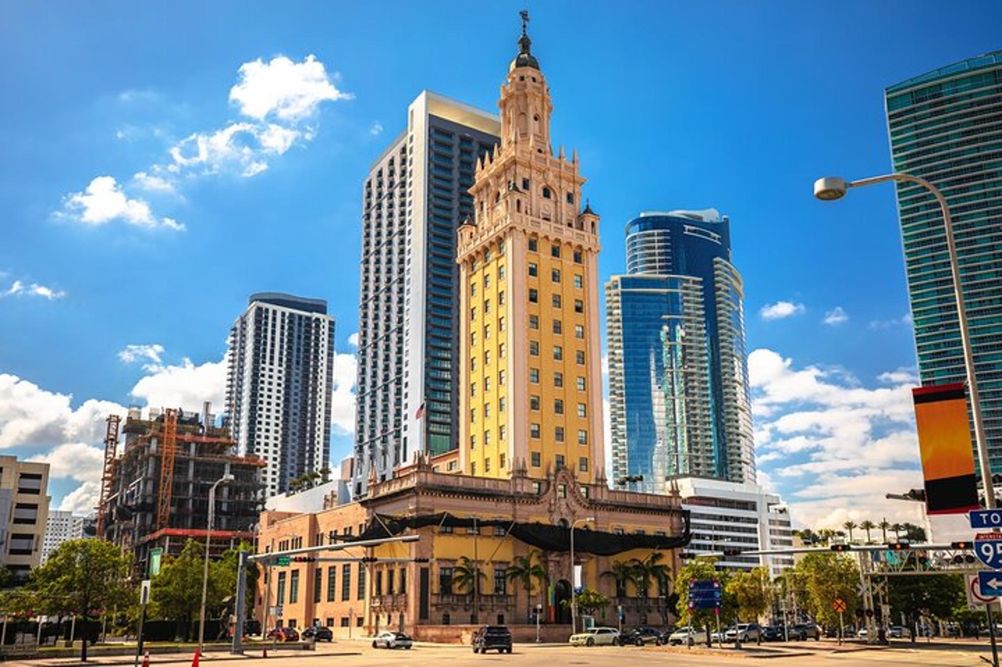 Miami Downtown Walking Tour - Image 1