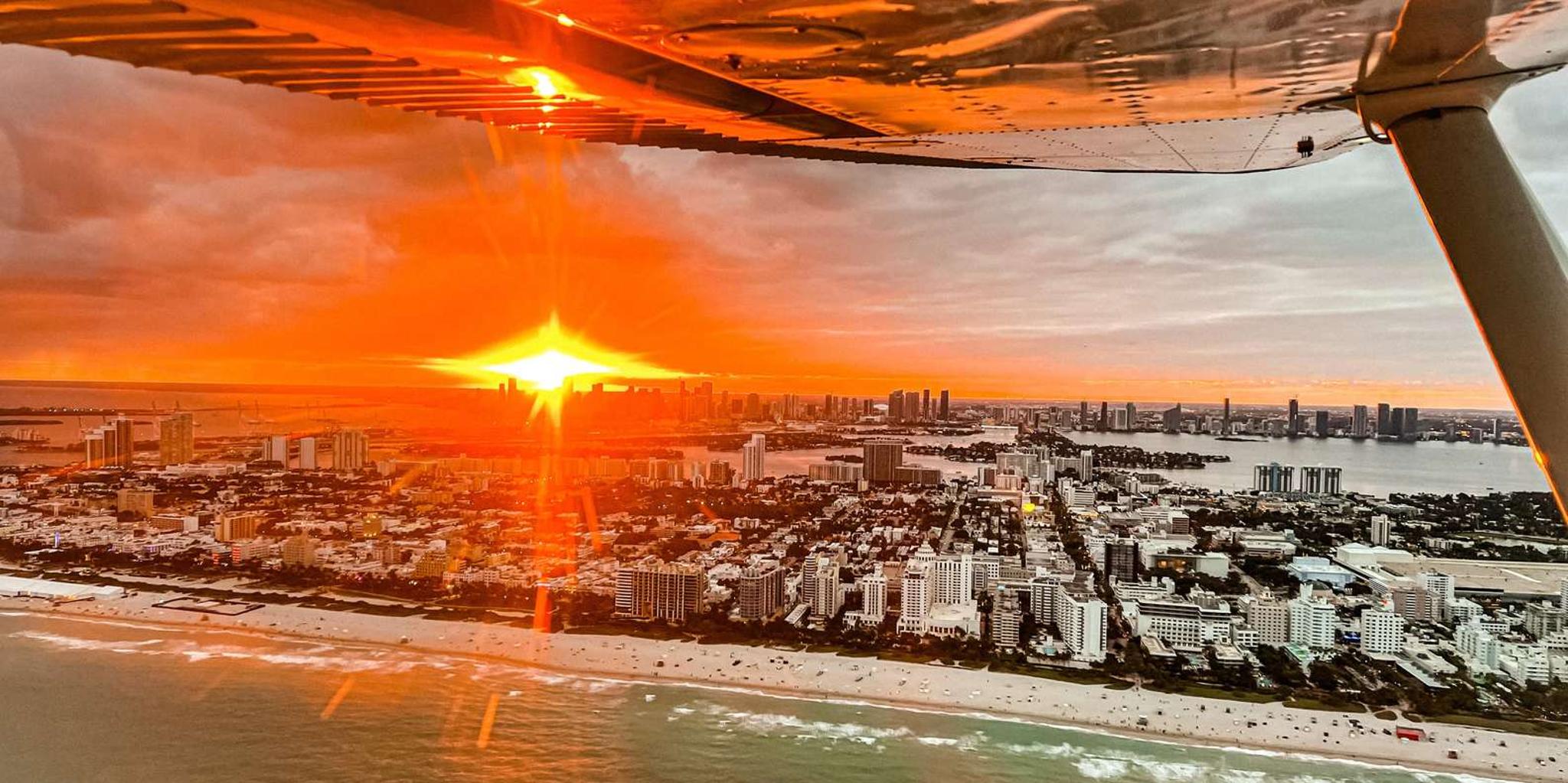 Miami Sunset Flight with Champagne - Image 4