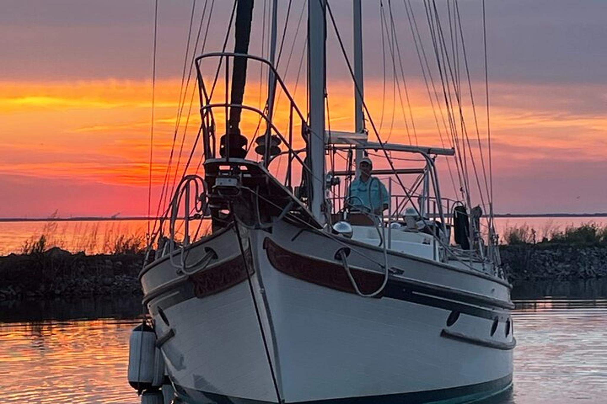 Sandusky Sunset Sail on the Black Pearl 2 hr - Image 2