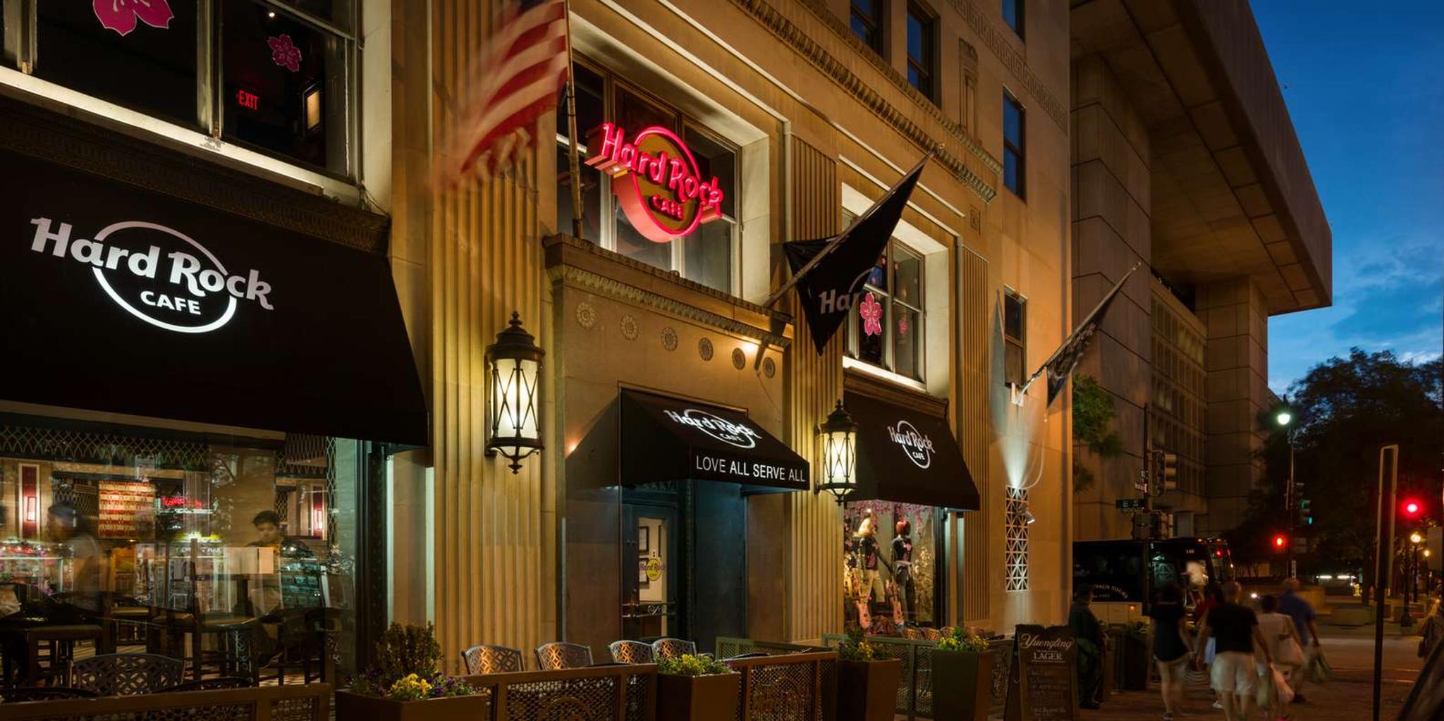 Washington DC Hard Rock Cafe Dining Experience