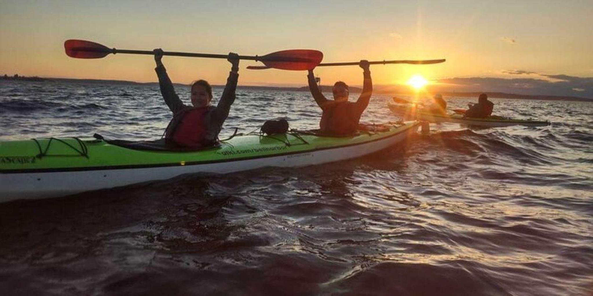Seattle Sunset Sea Kayak Tour - Image 1