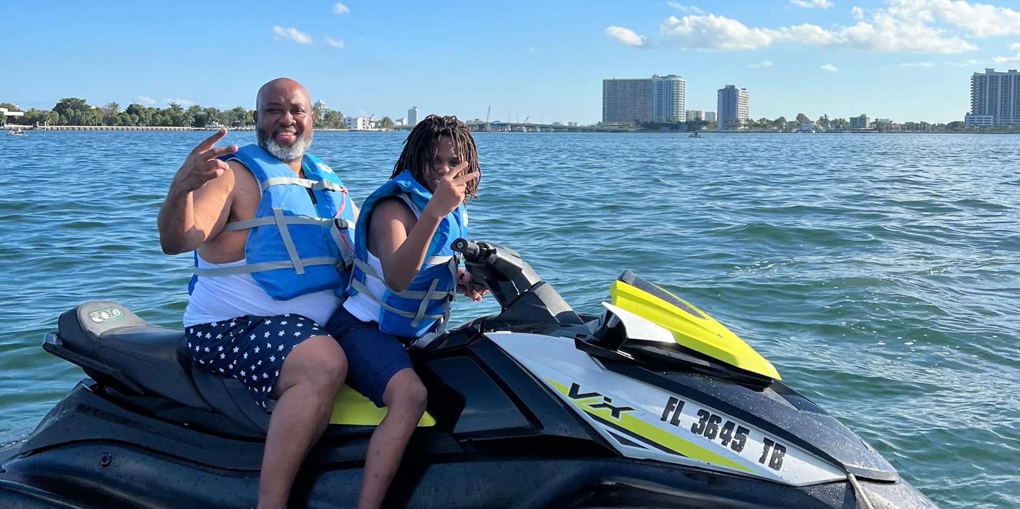 Miami Beach Jetski Ride with Boat and Drinks - Image 4