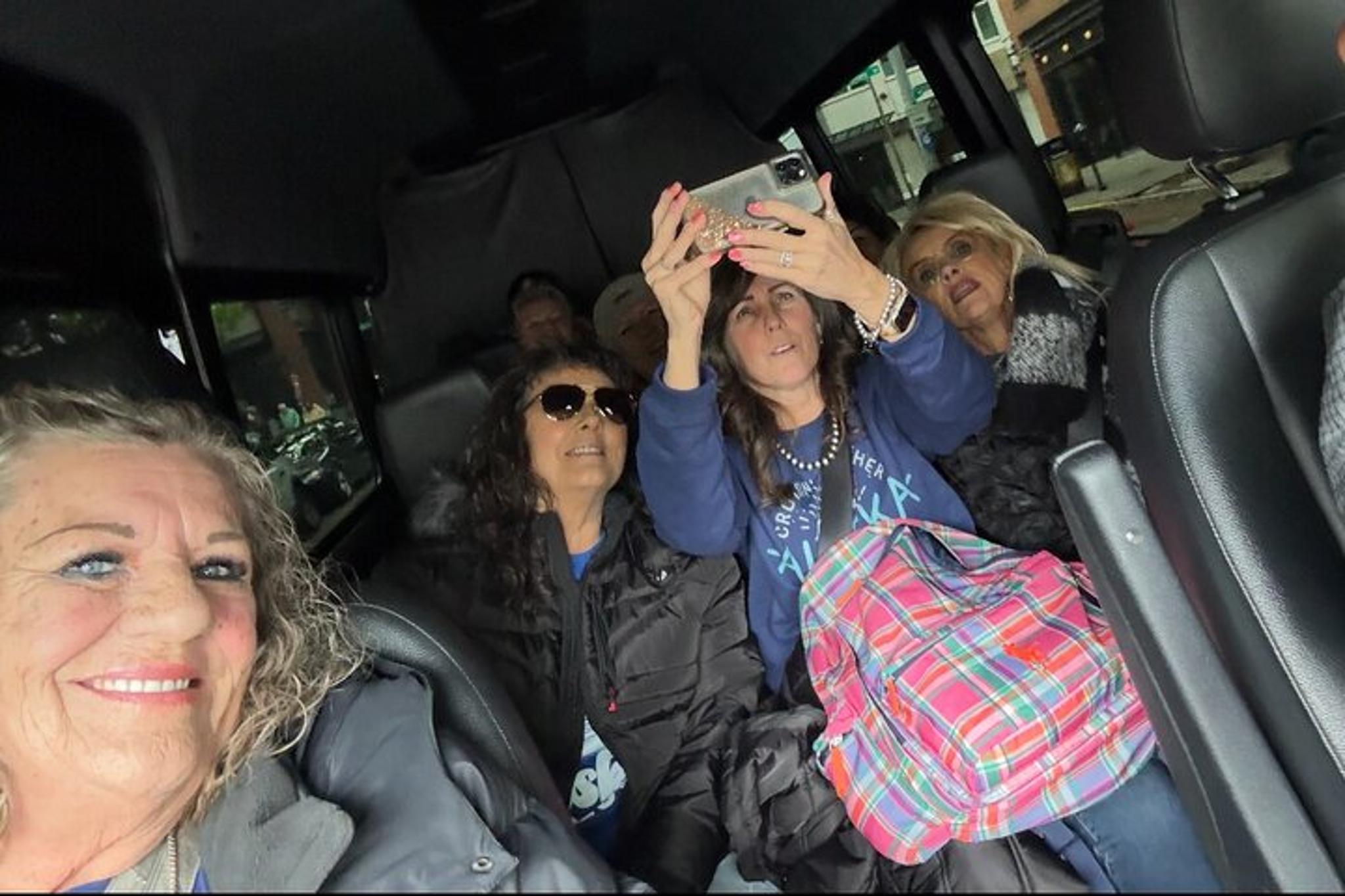 Seattle Shuttle Ride - Image 2