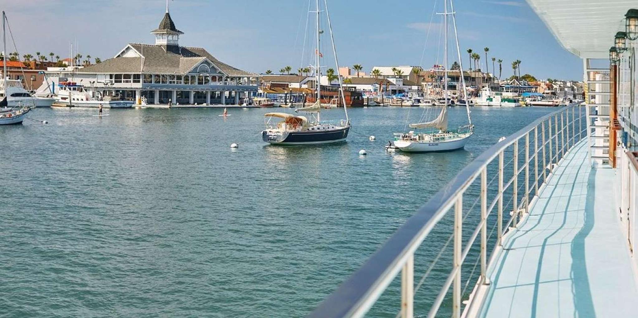 Newport Beach Christmas Day Buffet Cruise - Image 5