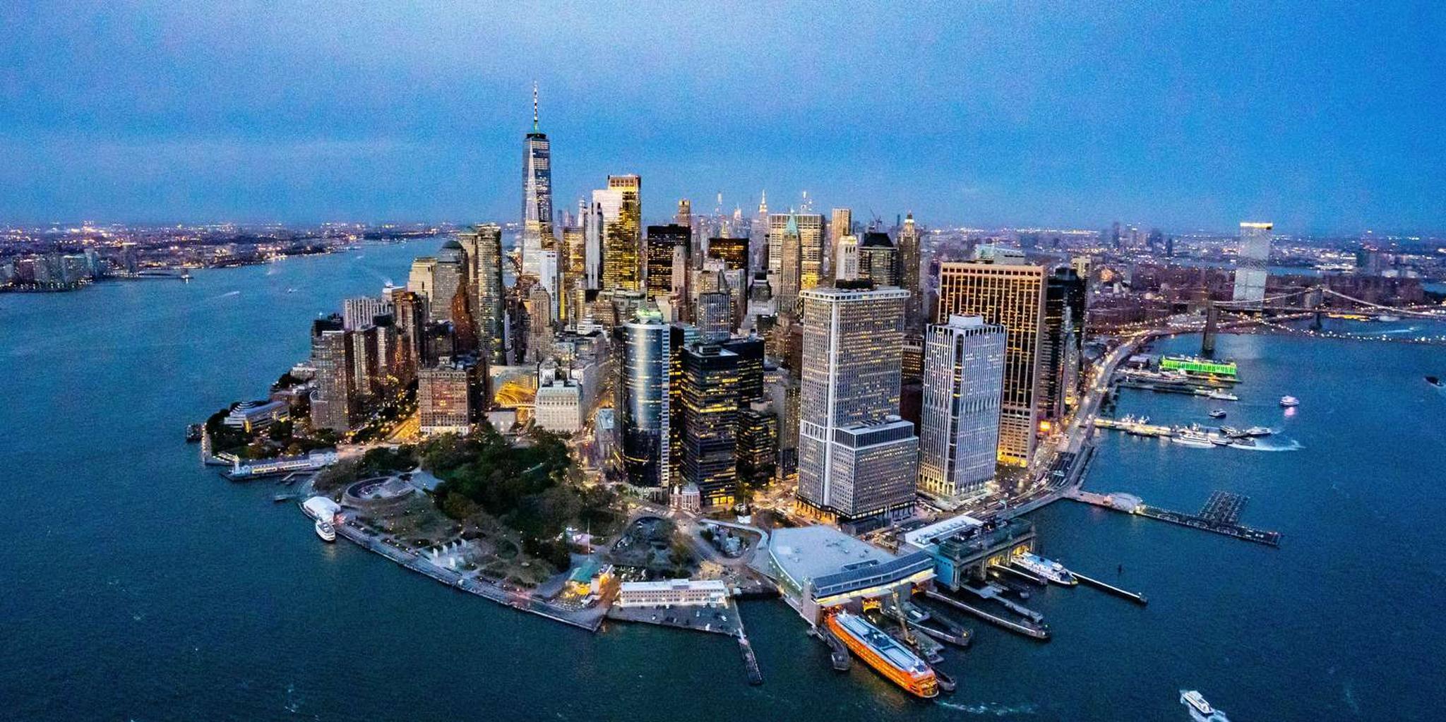 New York City Helicopter Tour with Champagne - Image 6