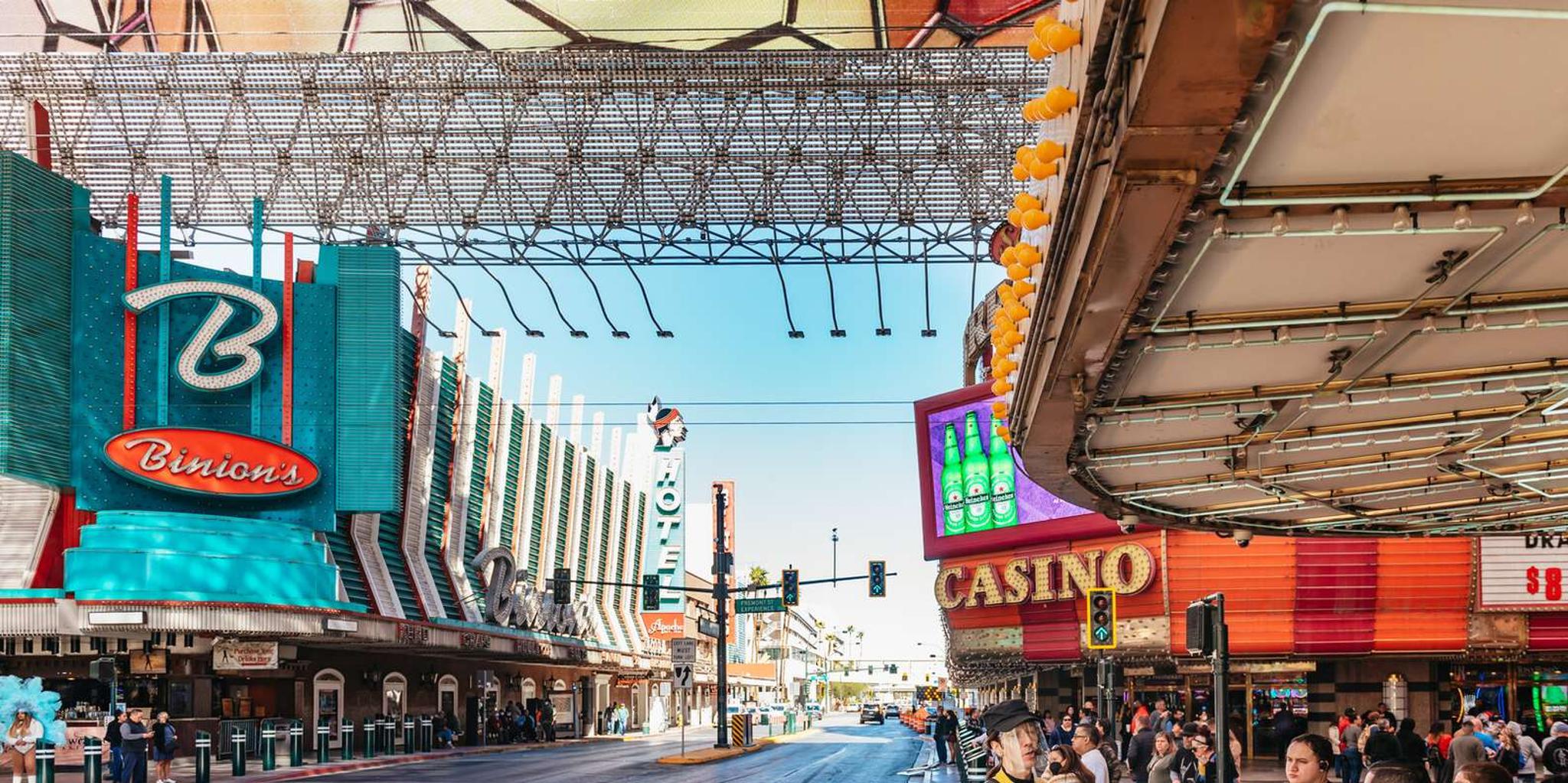Las Vegas Fremont Street Walking Tour - Image 5