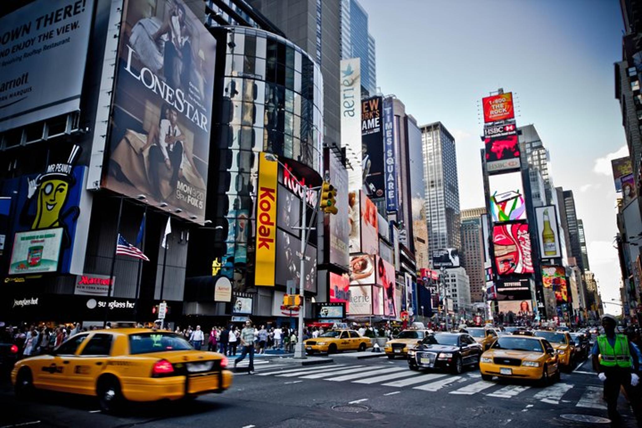 New York Private Transfer to LaGuardia Airport by Sedan - Image 5