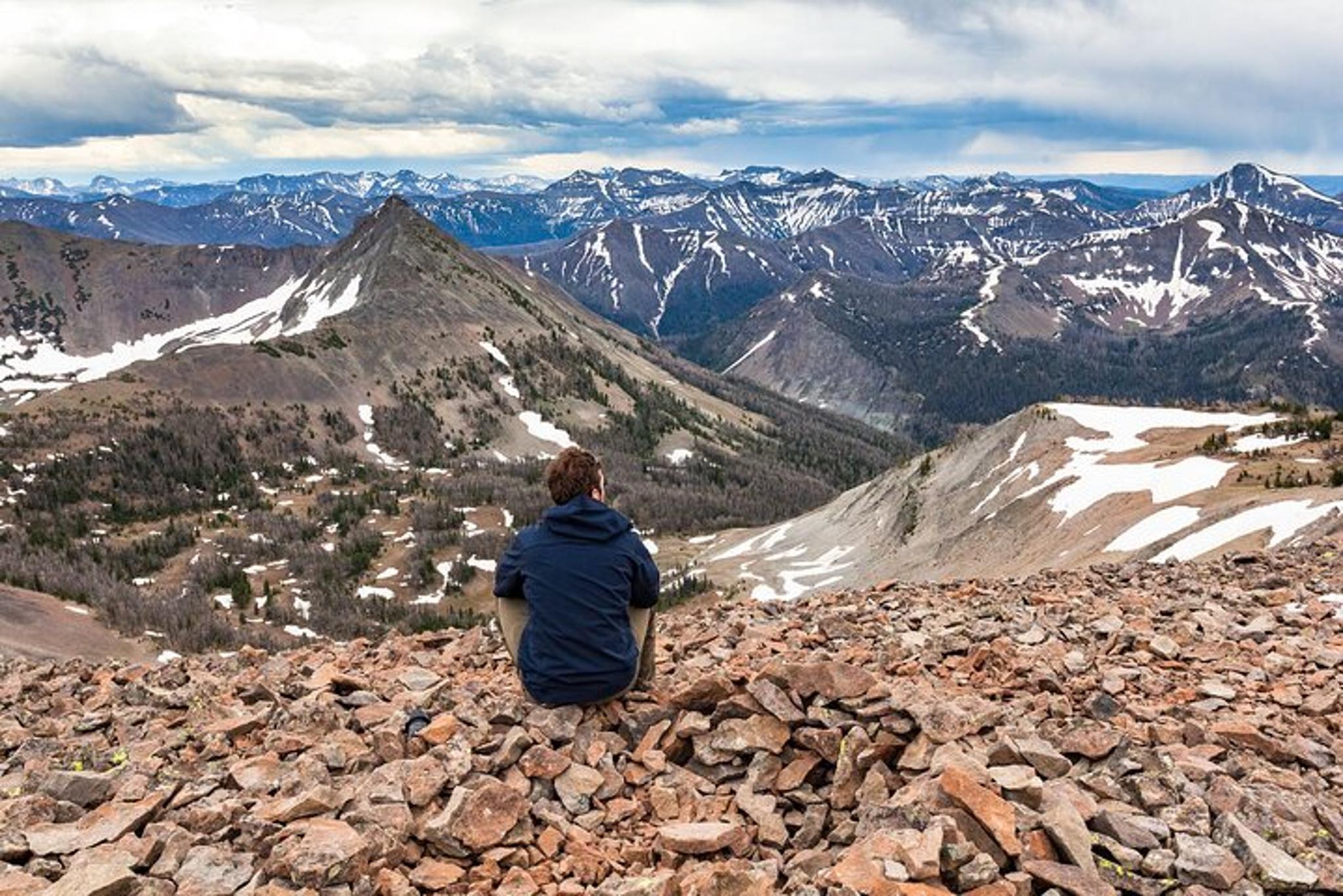 Yellowstone Avalanche Peak Naturalist Day Hike - Image 4