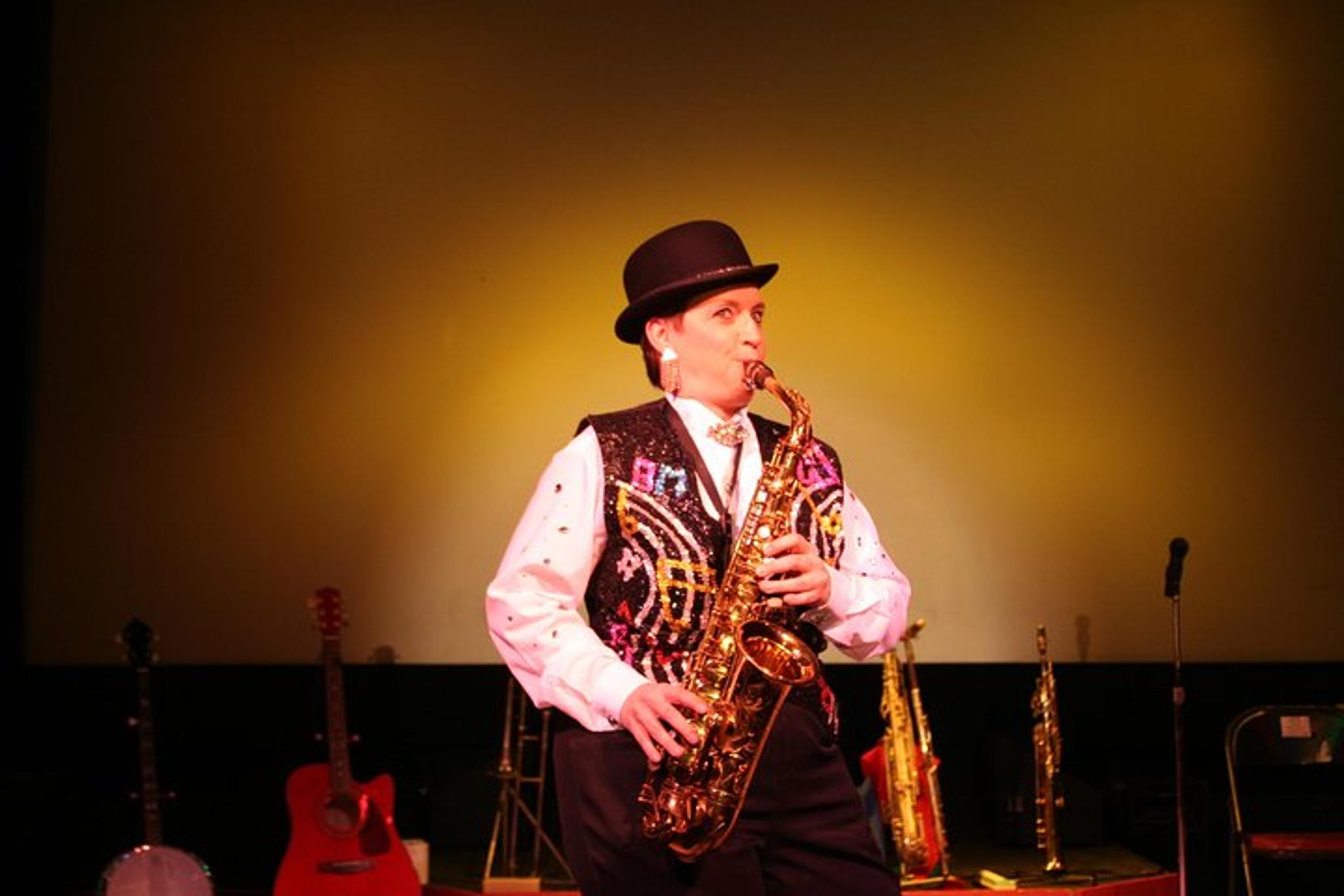 Pigeon Forge Patty Waszak Show 90 min - Image 2