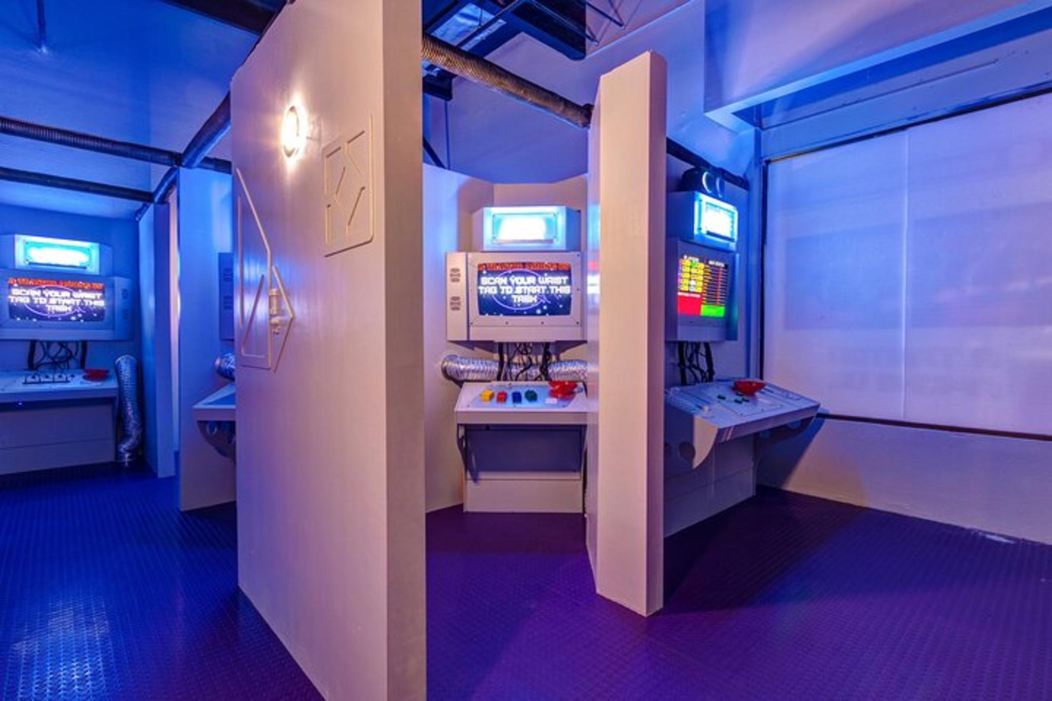 Palm Springs Escape Room Game - Image 5