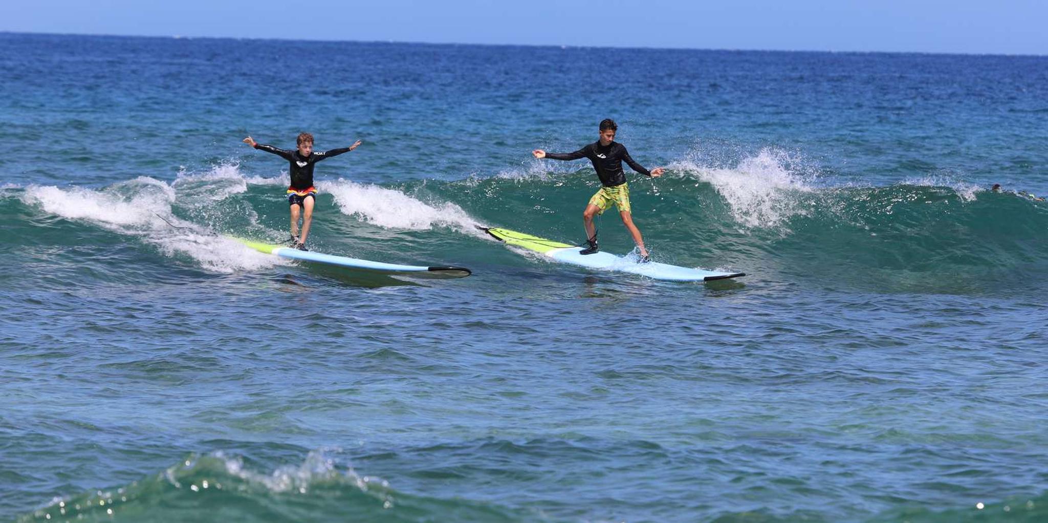 Maui Surf Lesson - Image 2