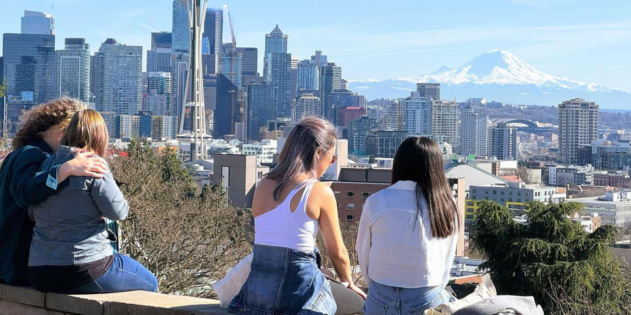 Seattle City and Snoqualmie Waterfalls Tour